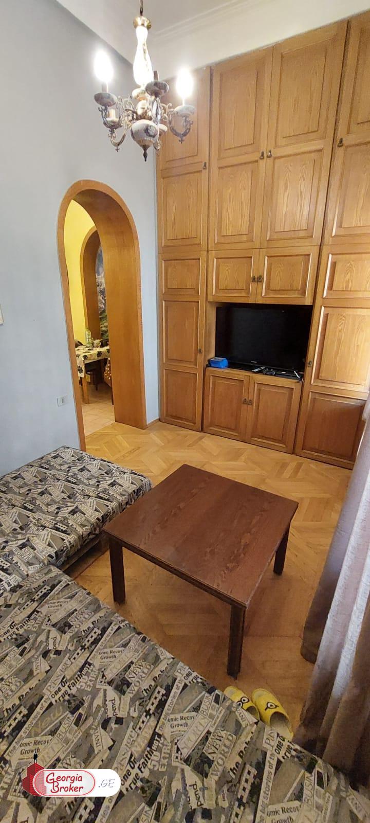 იყიდება ახალი გარემონტებული 4 ოთახიანი ბინა