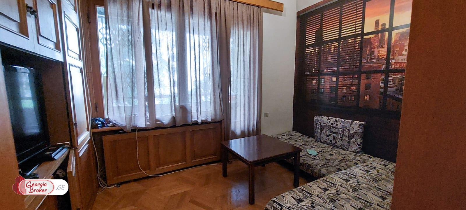 იყიდება ახალი გარემონტებული 4 ოთახიანი ბინა