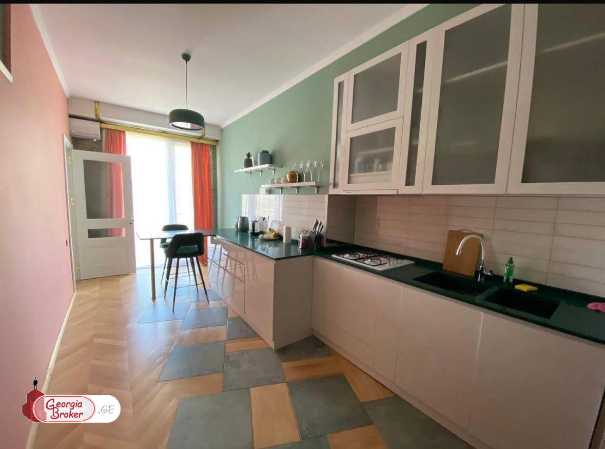 продается квартира с новым ремонтом 2-комнаты