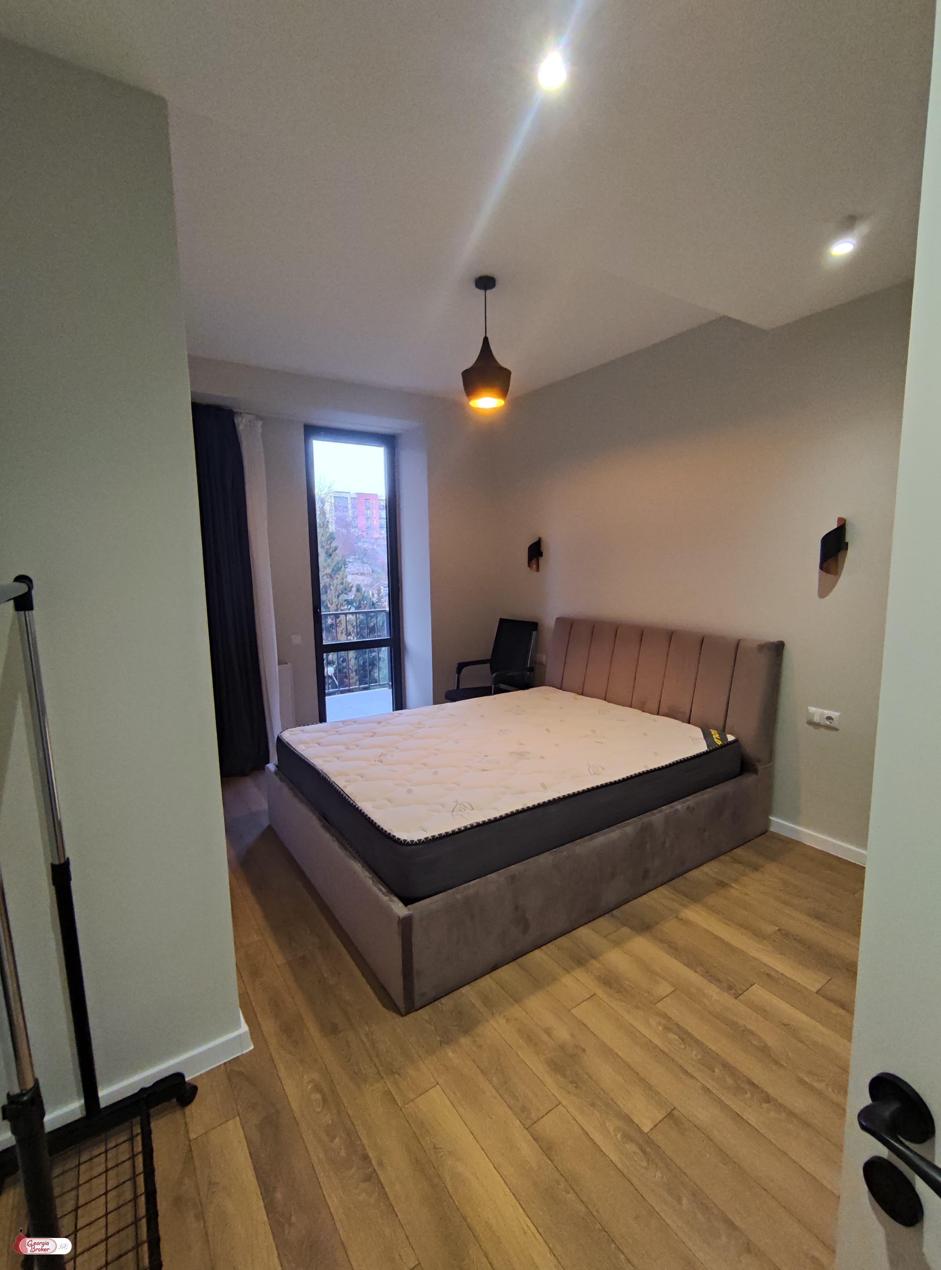 იყიდება ახალი გარემონტებული 3 ოთახიანი ბინა