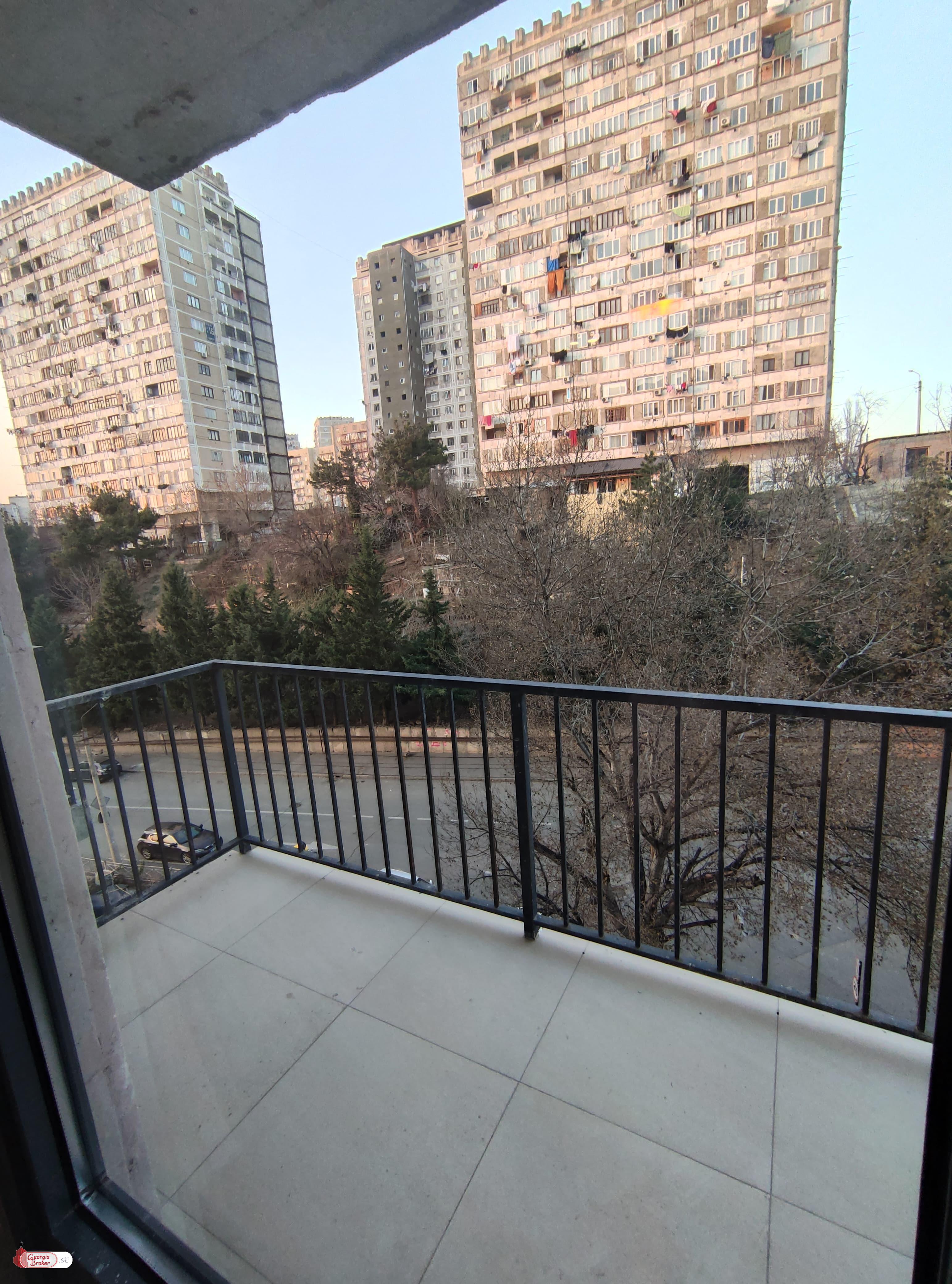 იყიდება ახალი გარემონტებული 3 ოთახიანი ბინა