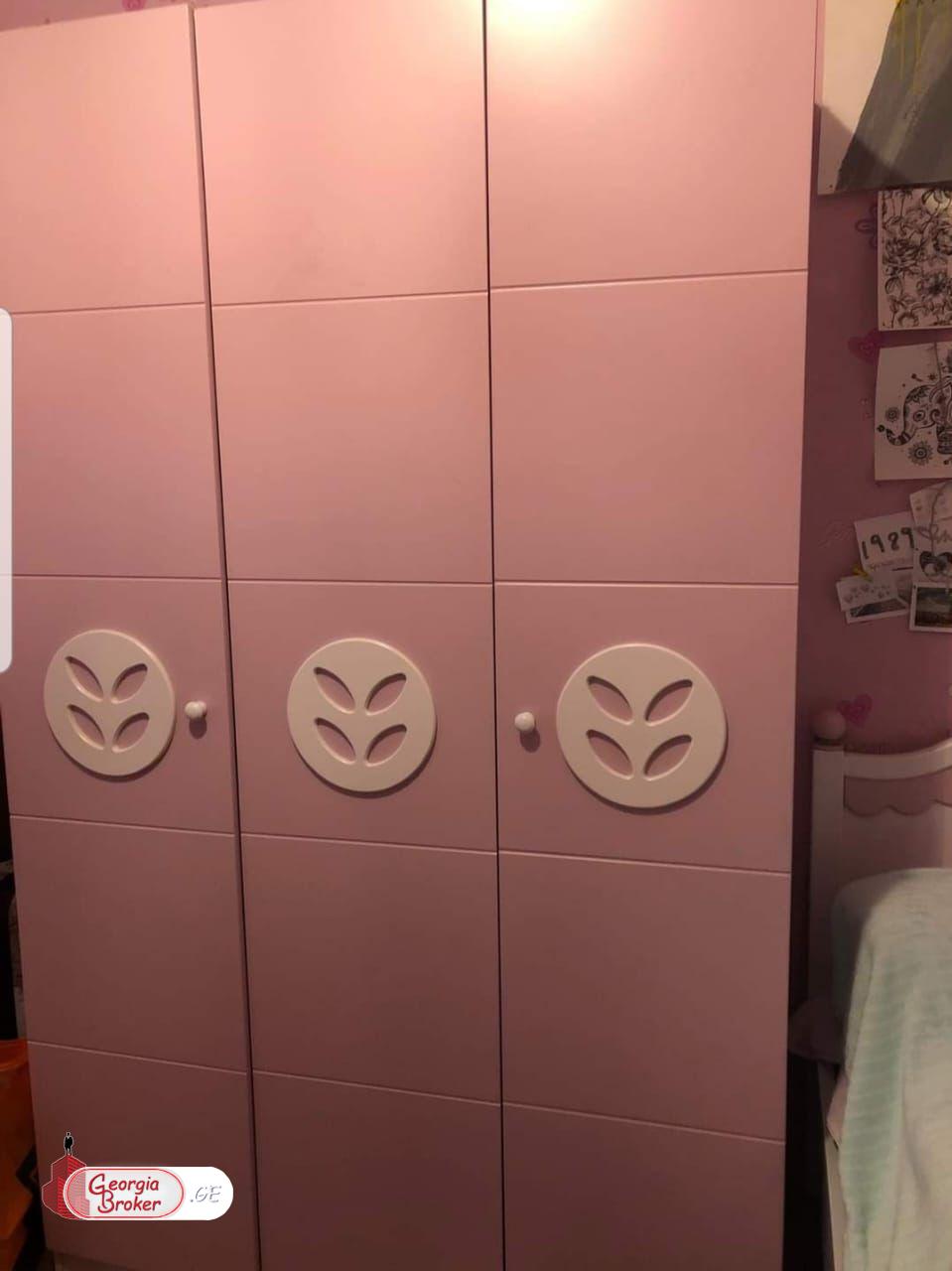 nearly repaired 5-room apartment for sale