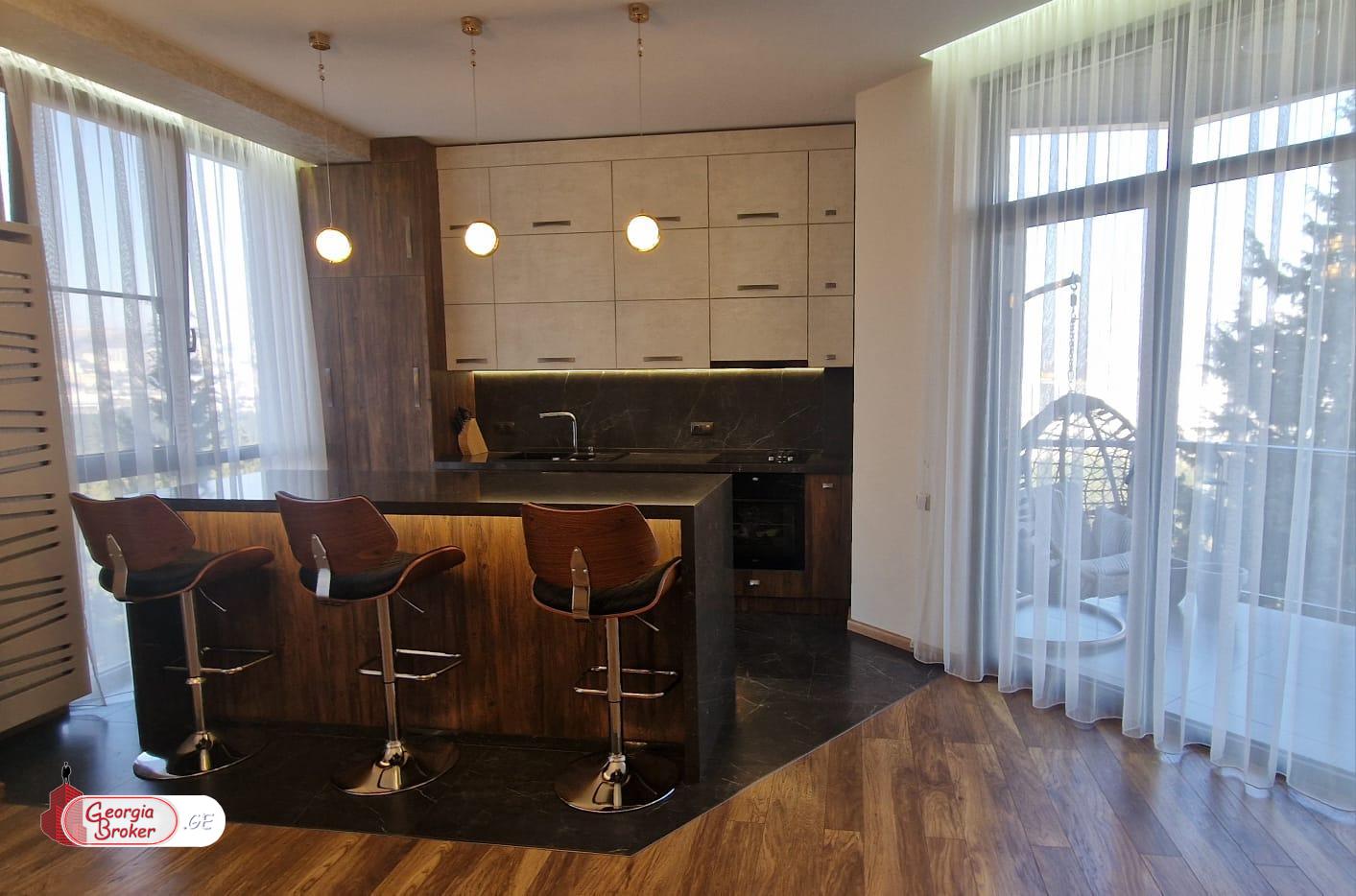 იყიდება ახალი გარემონტებული 3 ოთახიანი ბინა