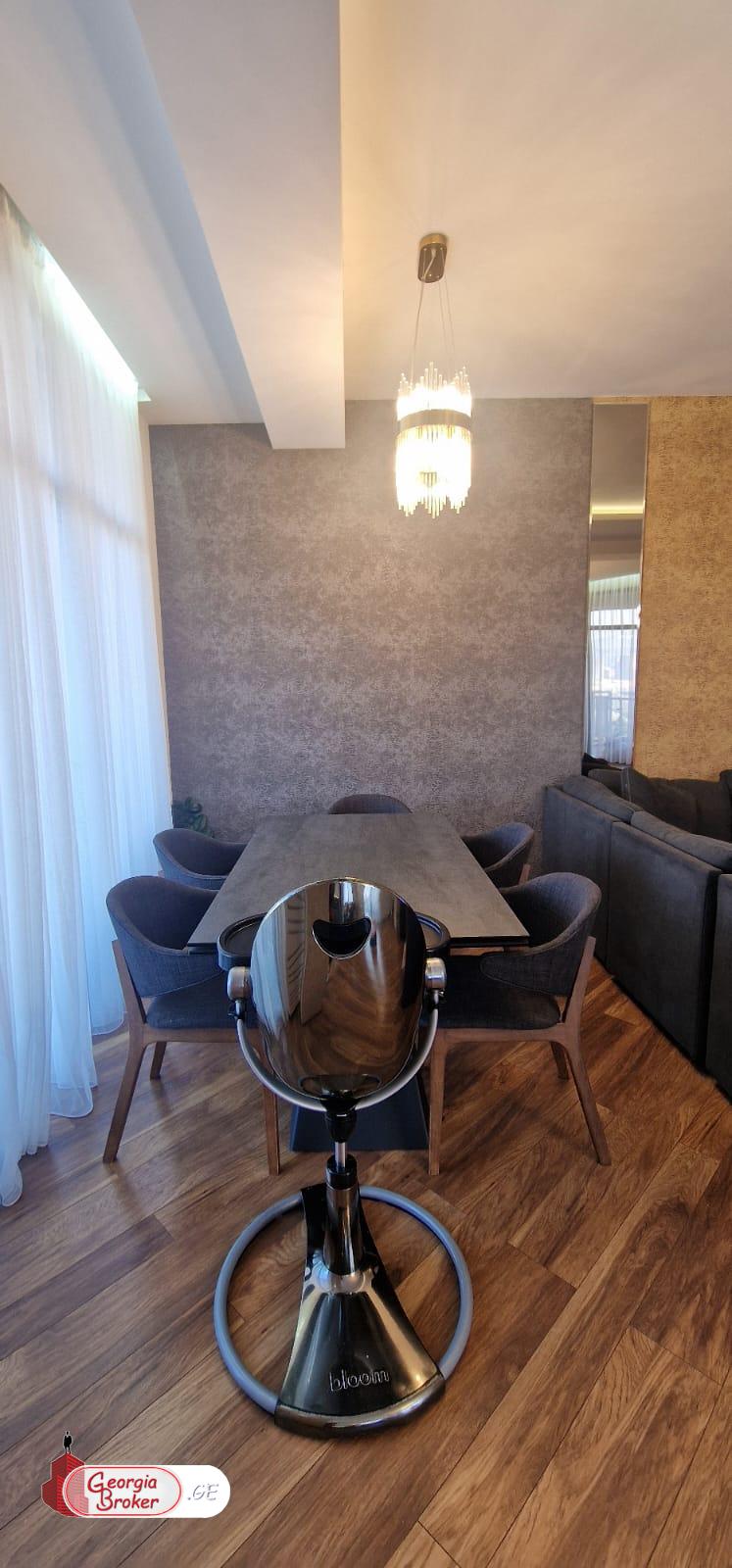 იყიდება ახალი გარემონტებული 3 ოთახიანი ბინა