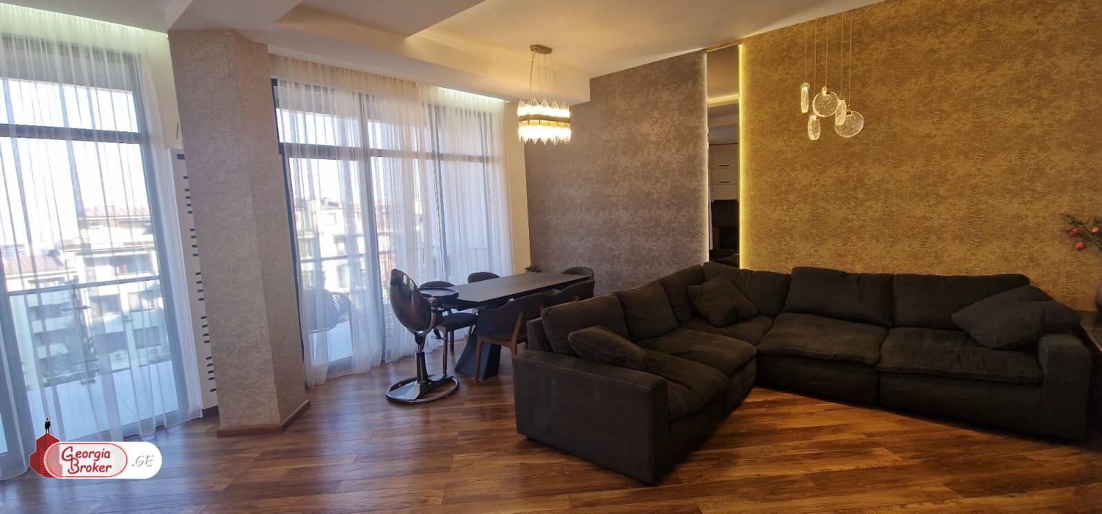 იყიდება ახალი გარემონტებული 3 ოთახიანი ბინა