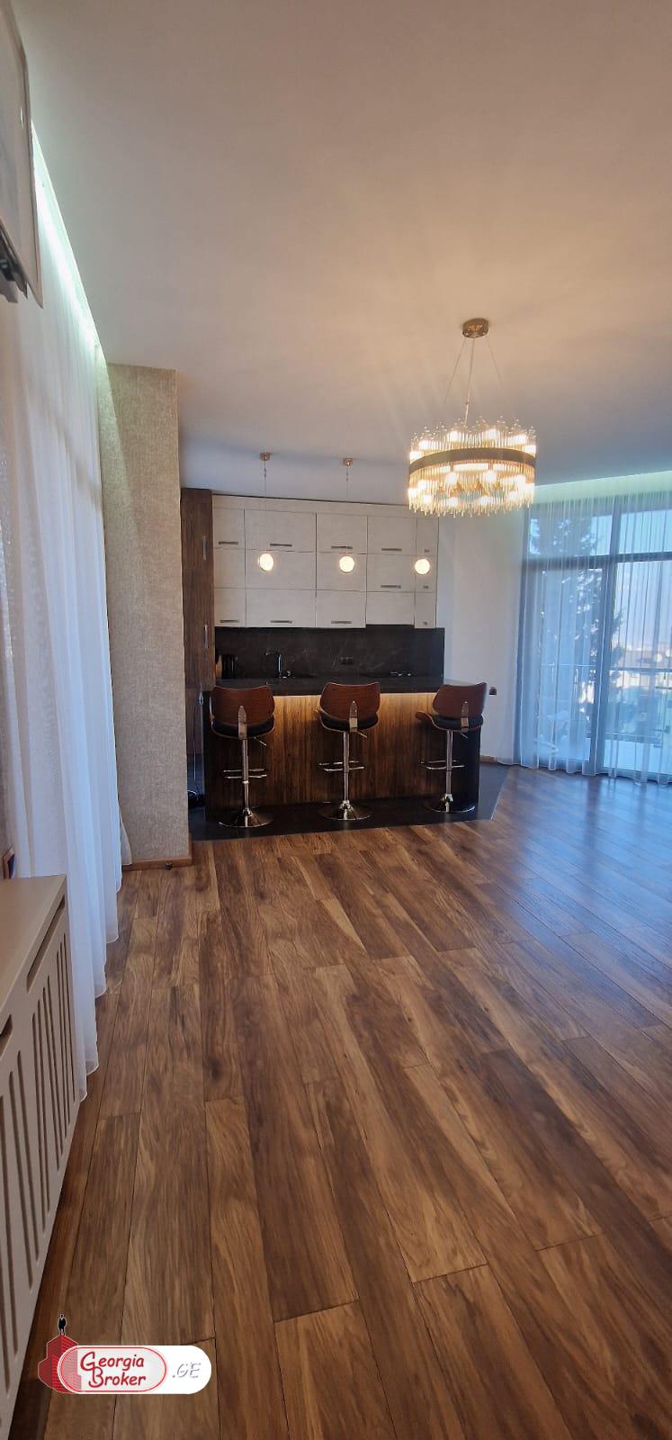 იყიდება ახალი გარემონტებული 3 ოთახიანი ბინა