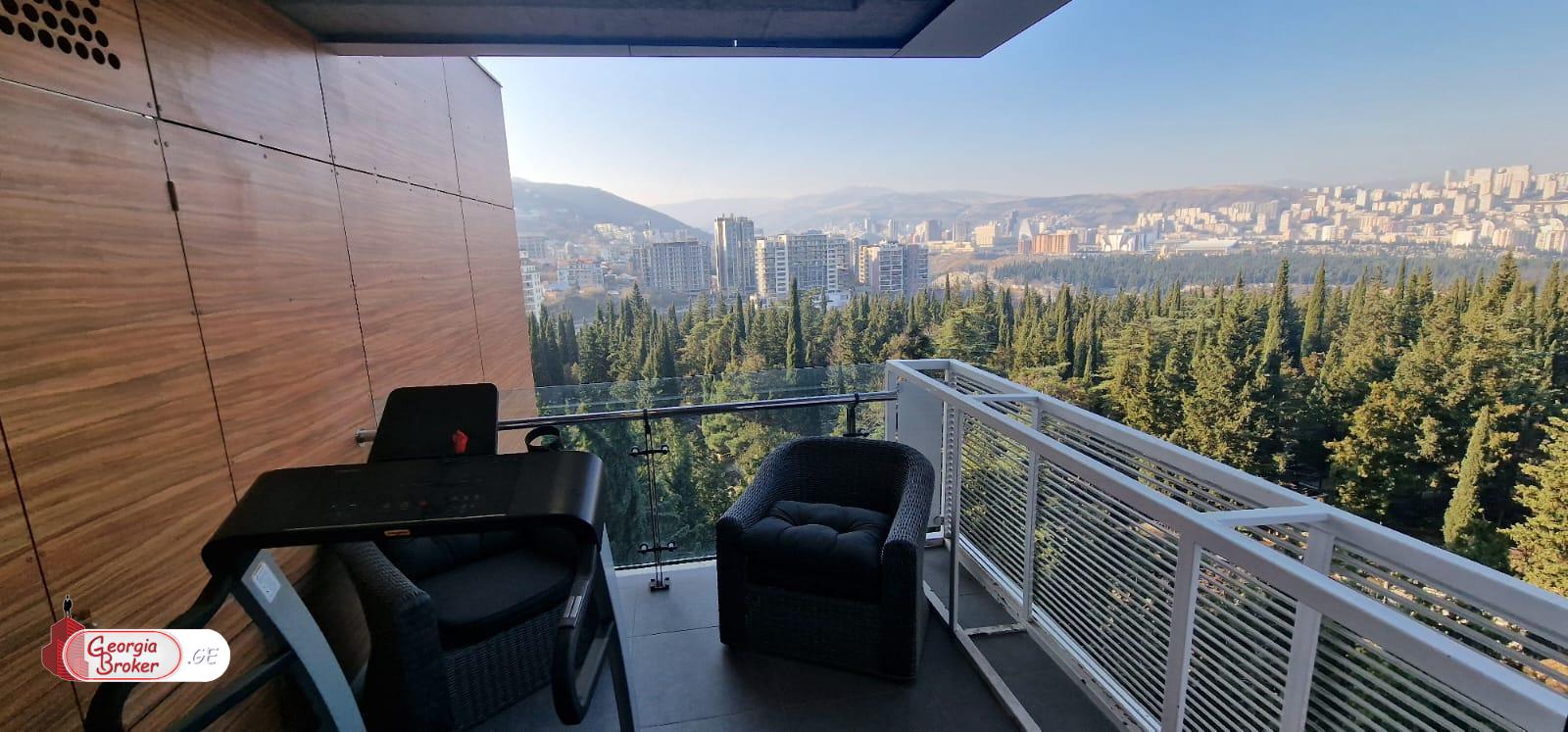 იყიდება ახალი გარემონტებული 3 ოთახიანი ბინა