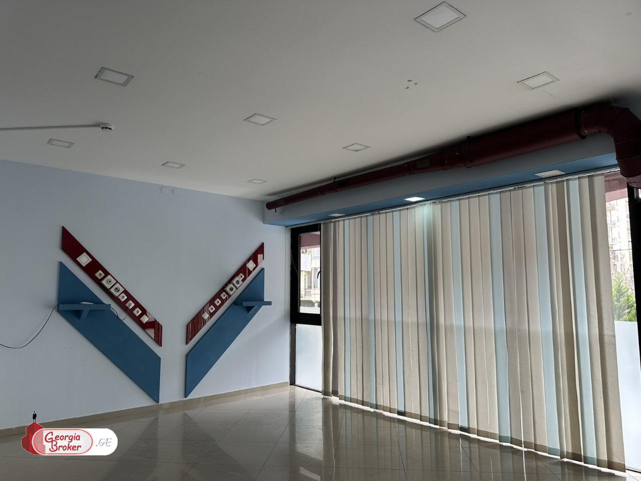 იყიდება ახალი გარემონტებული საოფისე ფართი