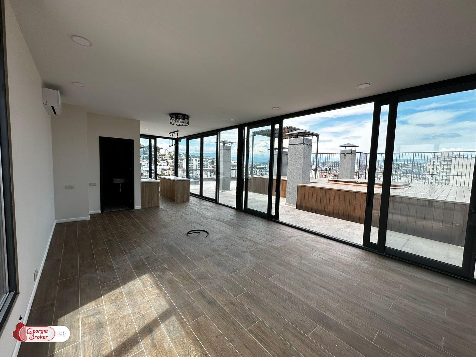 იყიდება ახალი გარემონტებული 6 ოთახიანი ბინა