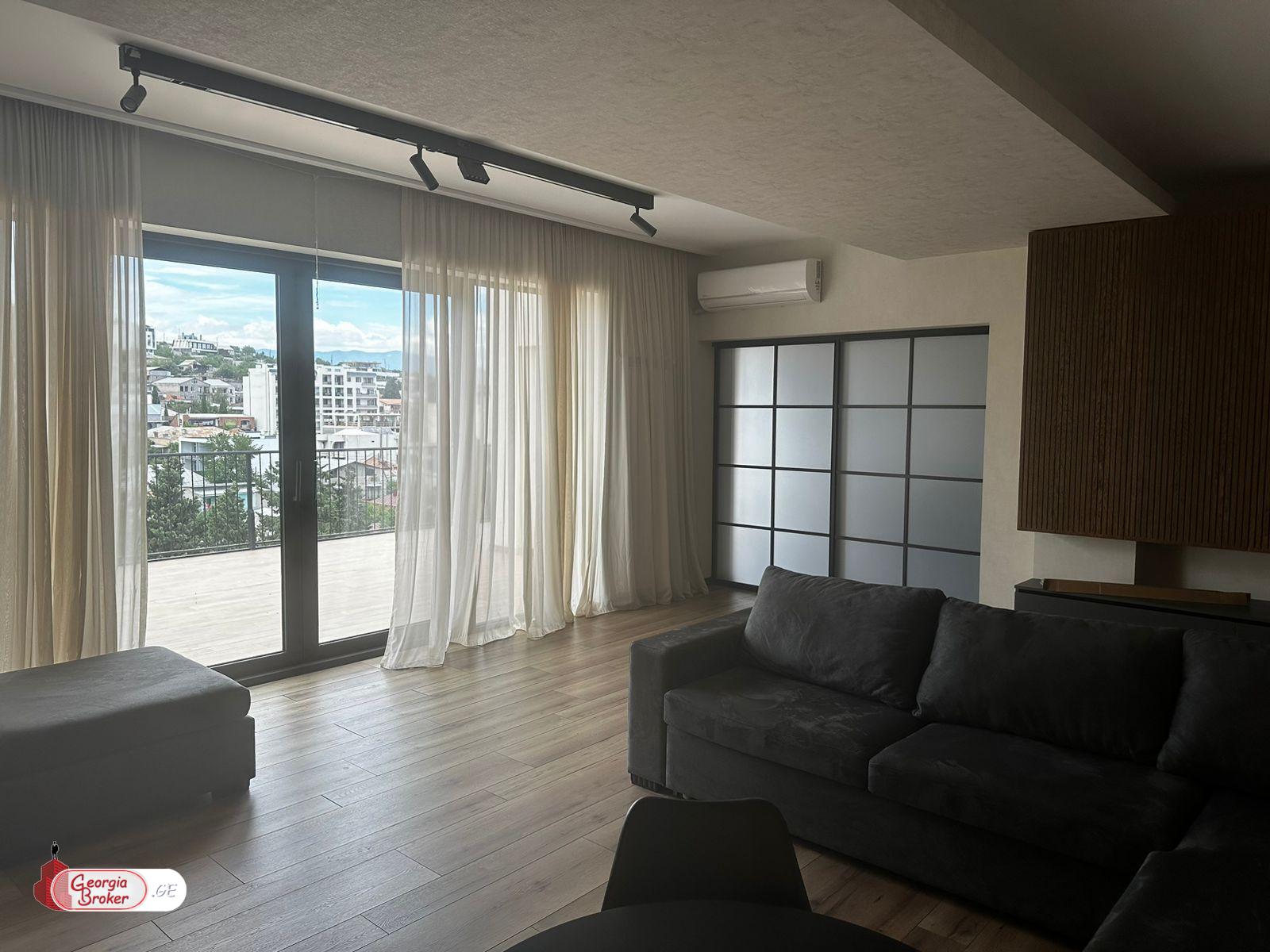 იყიდება ახალი გარემონტებული 6 ოთახიანი ბინა