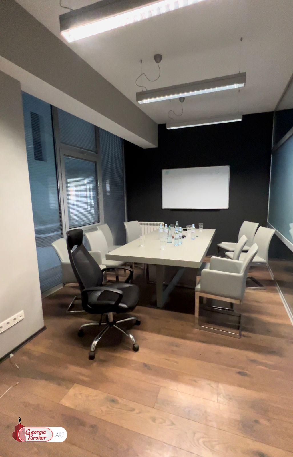 იყიდება ახალი გარემონტებული საოფისე ფართი