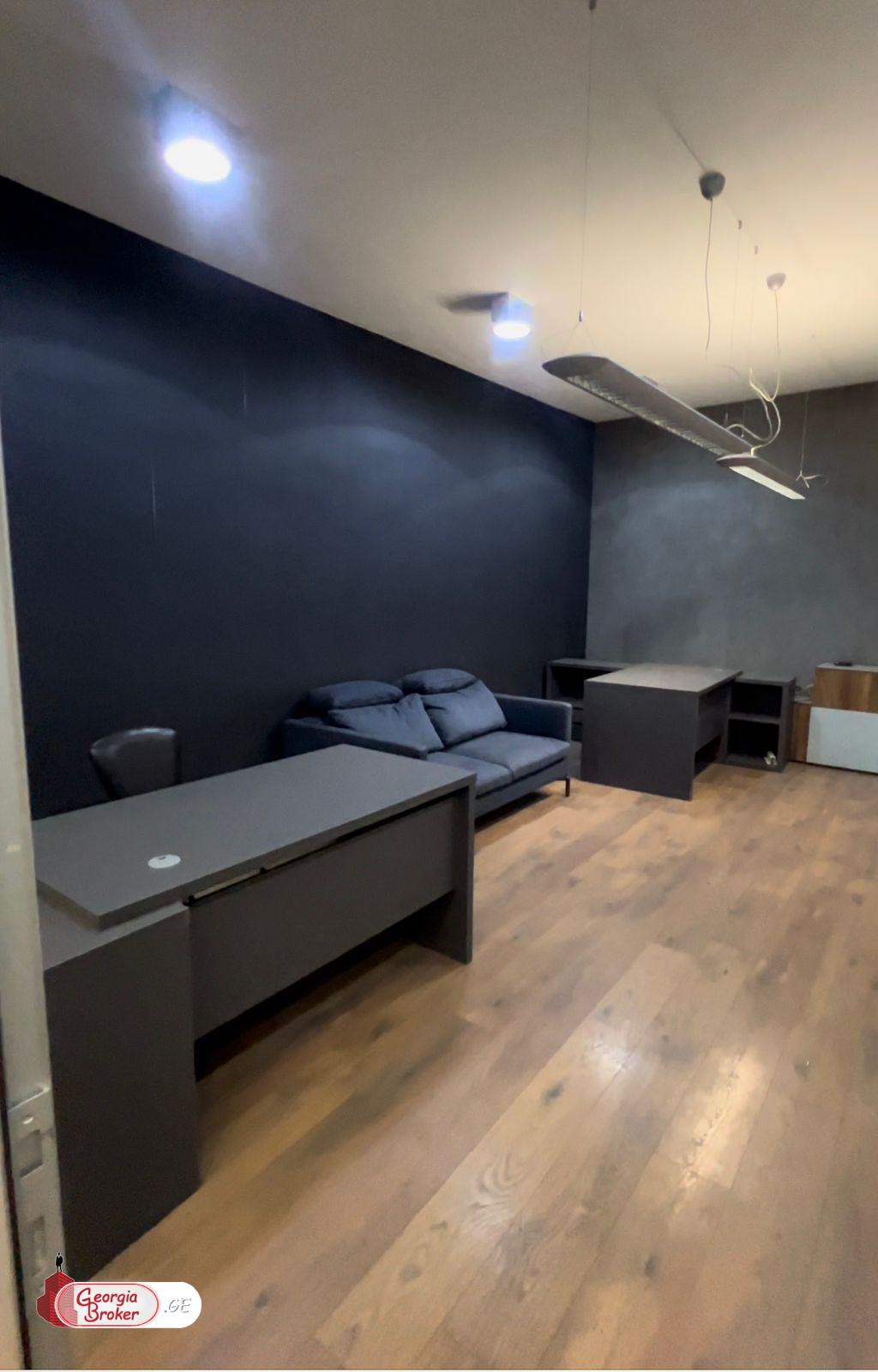 იყიდება ახალი გარემონტებული საოფისე ფართი