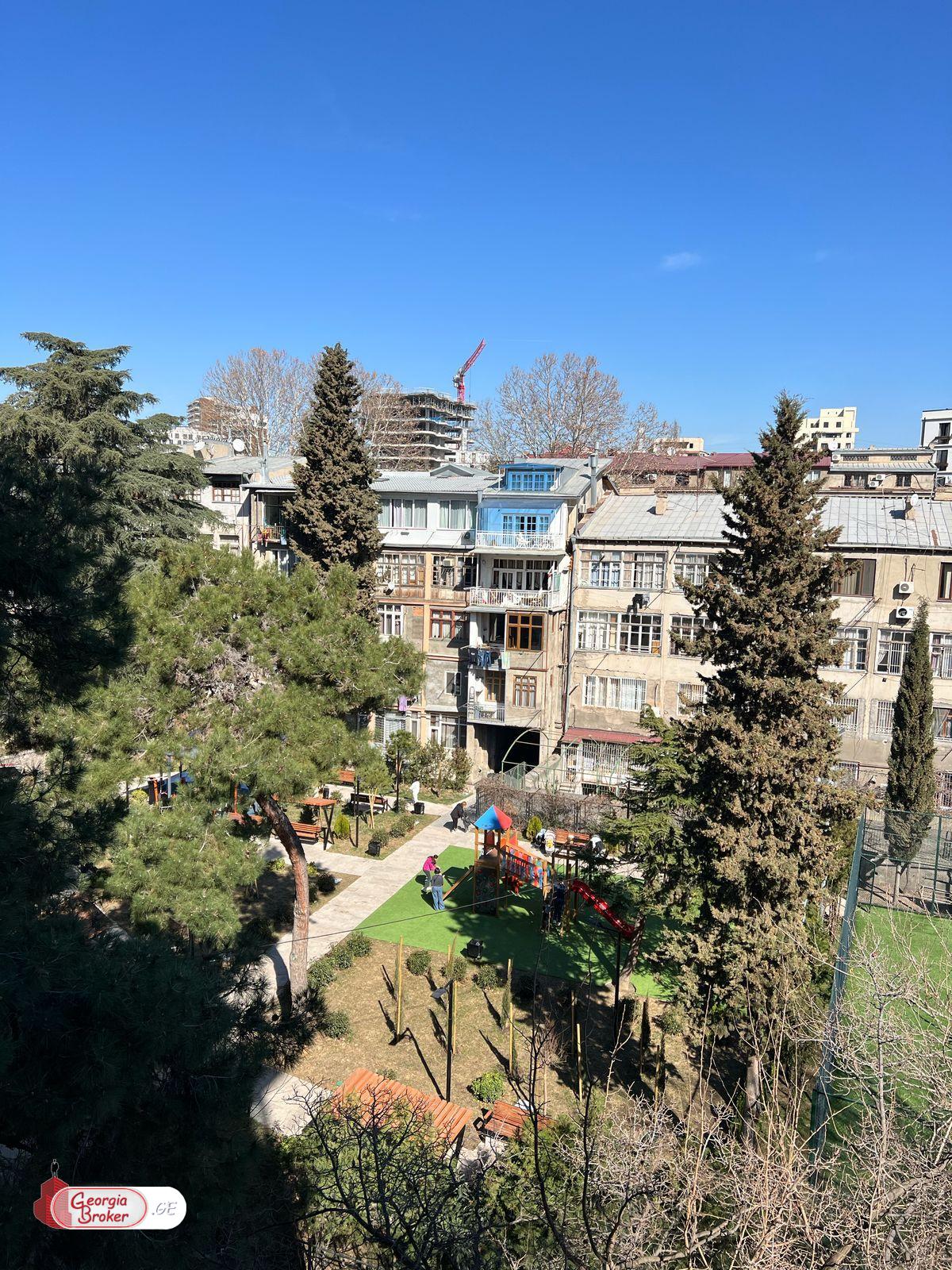 იყიდება ახალი გარემონტებული 3 ოთახიანი ბინა