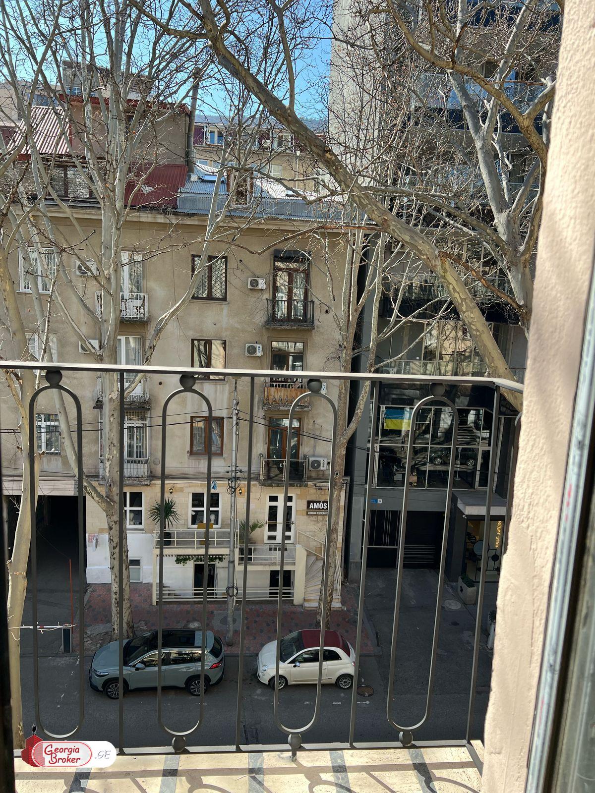 იყიდება ახალი გარემონტებული 3 ოთახიანი ბინა