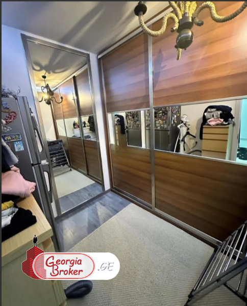 იყიდება ახალი გარემონტებული 4 ოთახიანი ბინა