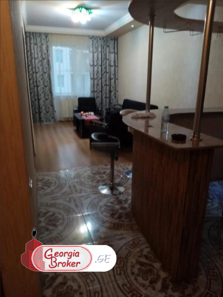 продается квартира с новым ремонтом 3-комнаты