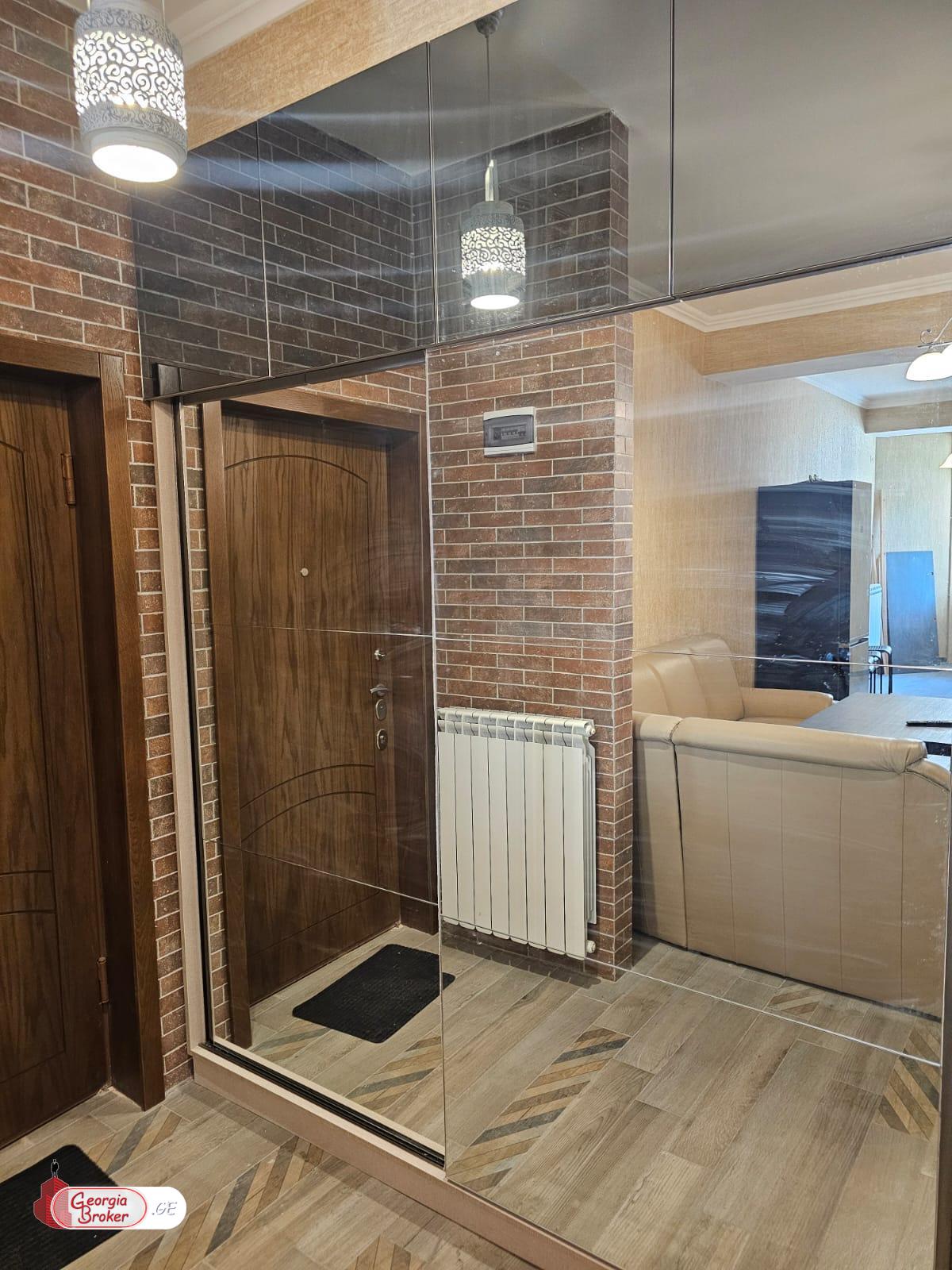 იყიდება ახალი გარემონტებული 3 ოთახიანი ბინა