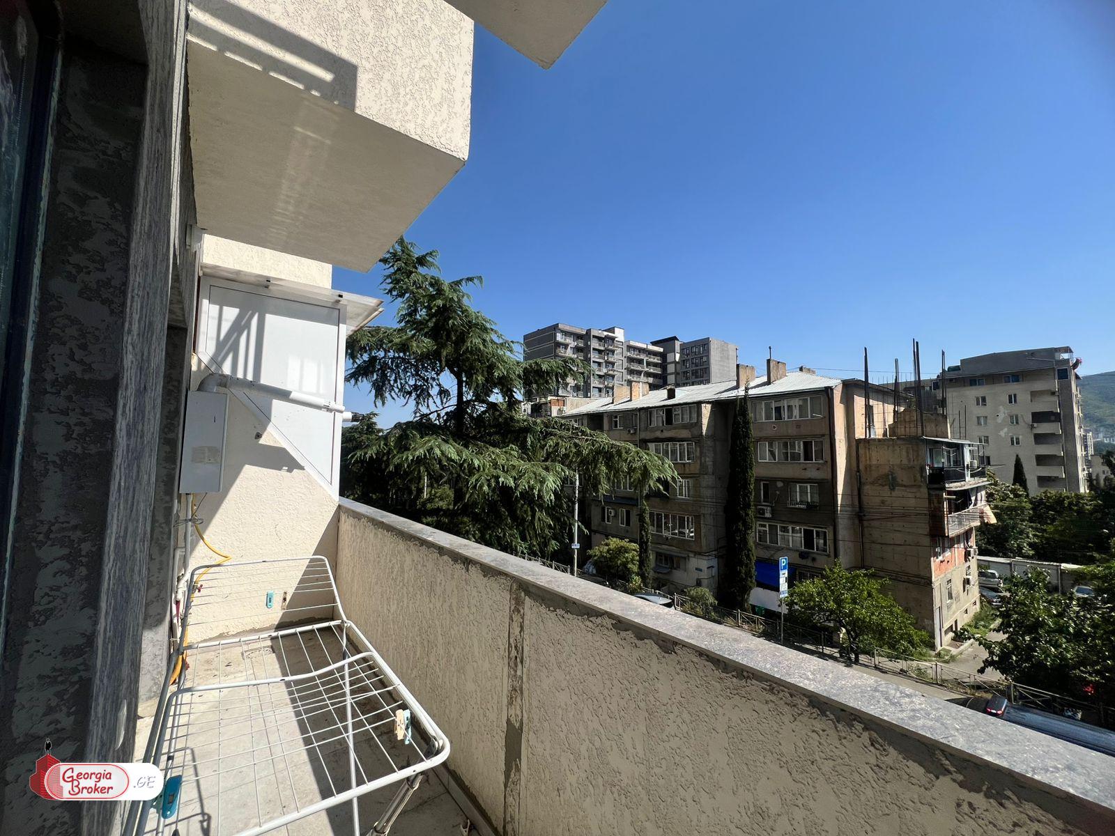 იყიდება ახალი გარემონტებული 3 ოთახიანი ბინა