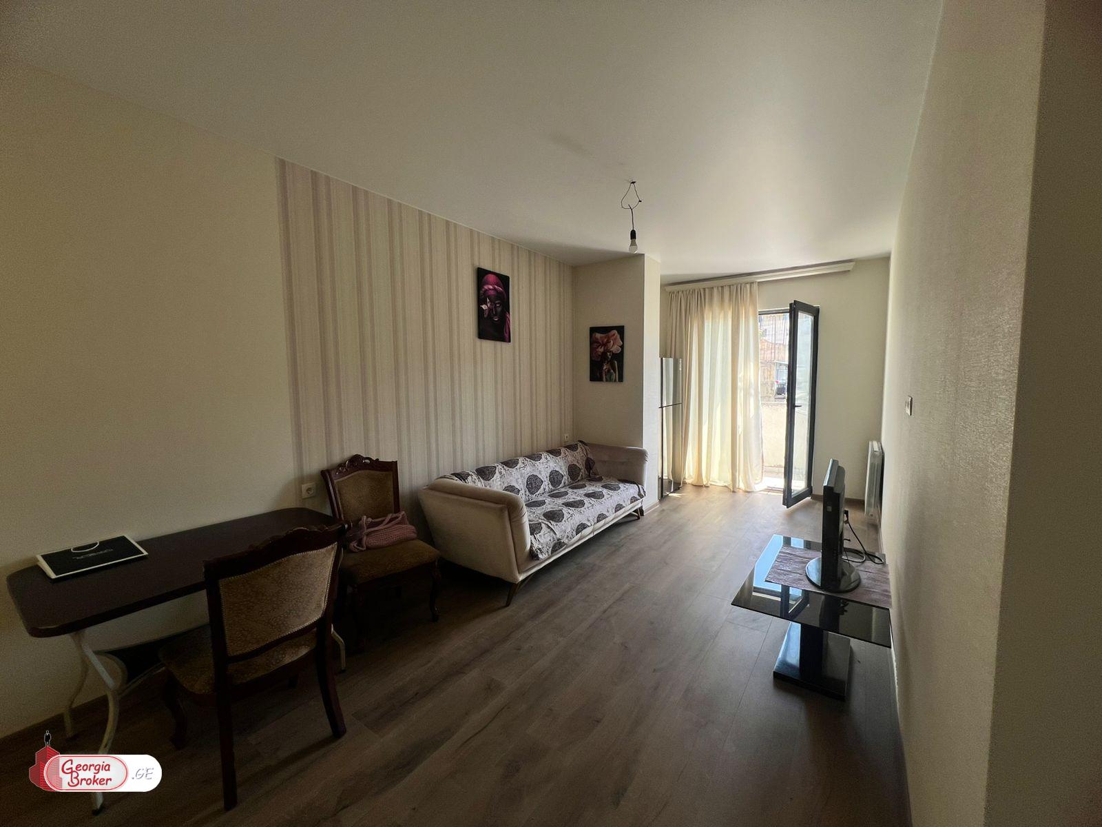 იყიდება ახალი გარემონტებული 3 ოთახიანი ბინა