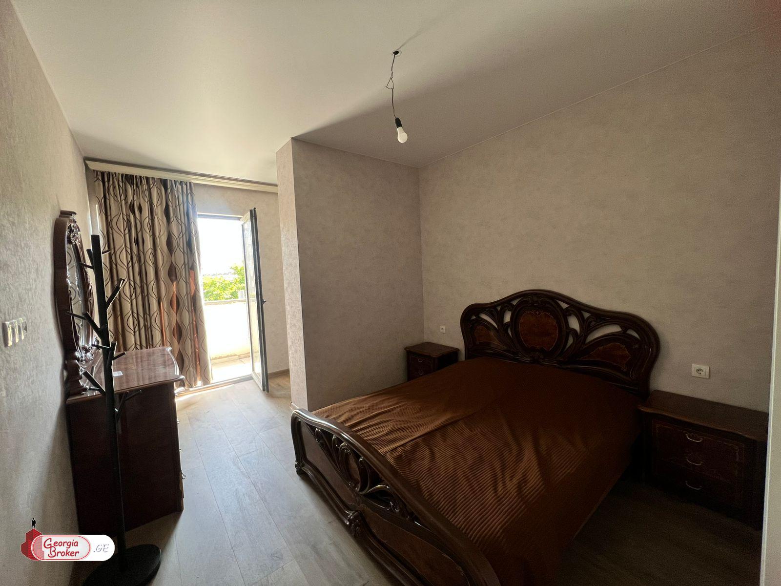 იყიდება ახალი გარემონტებული 3 ოთახიანი ბინა