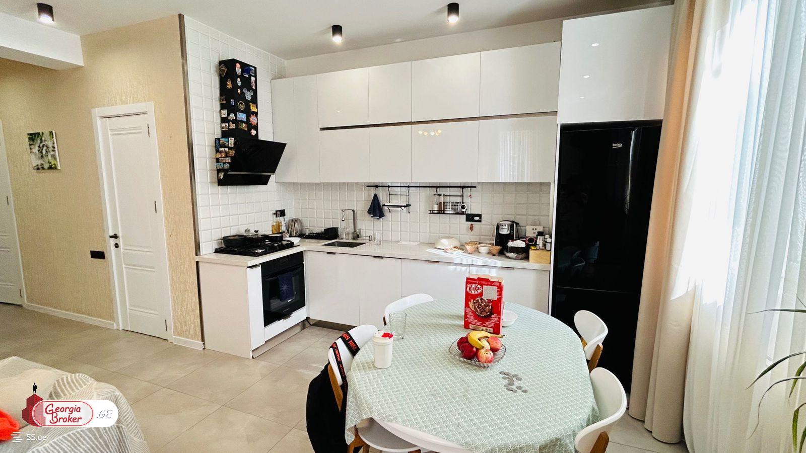 nearly repaired 3-room apartment for sale