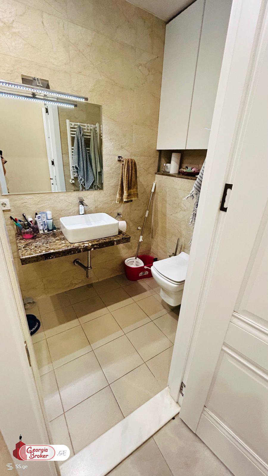 nearly repaired 3-room apartment for sale