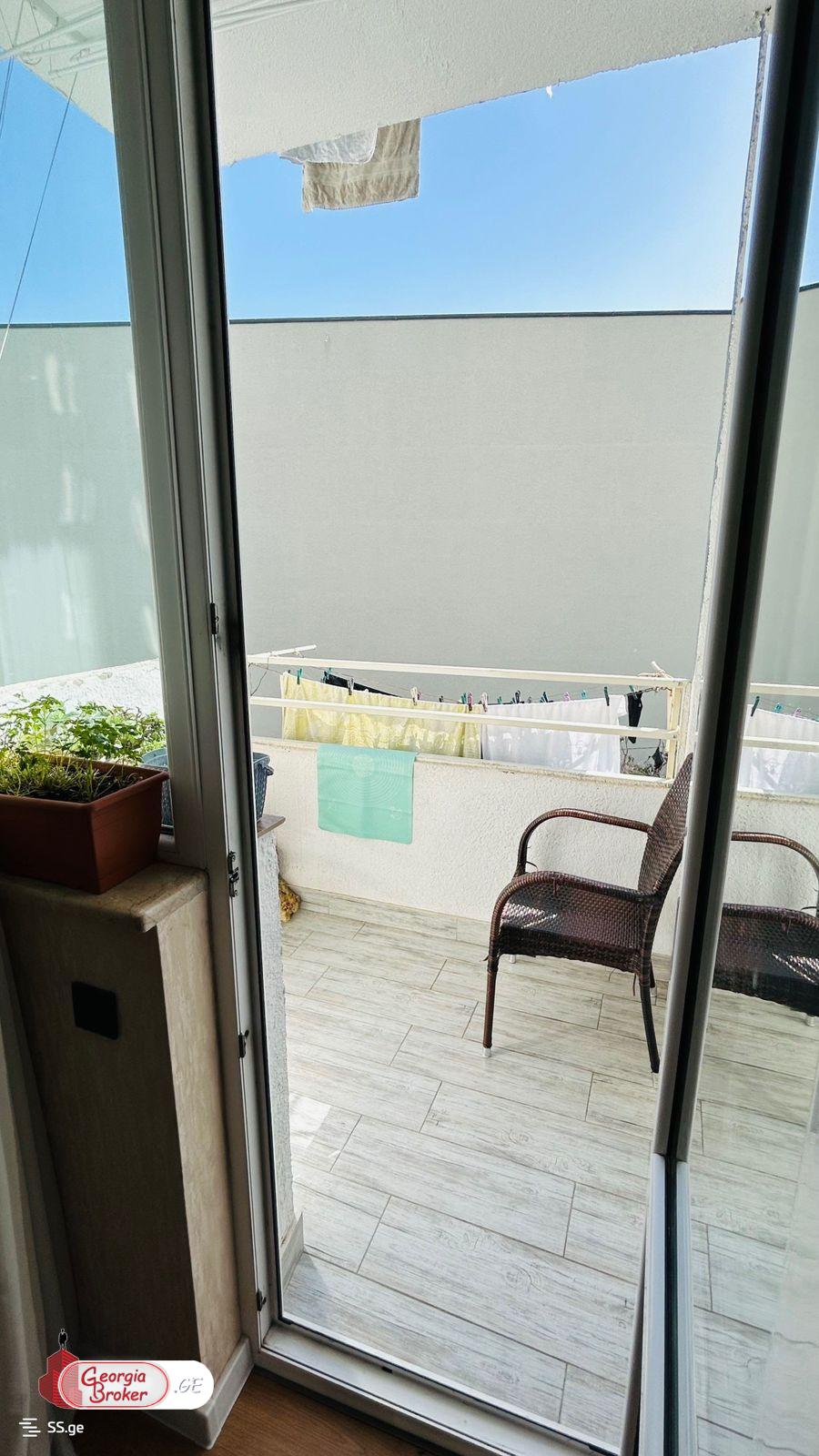 nearly repaired 3-room apartment for sale