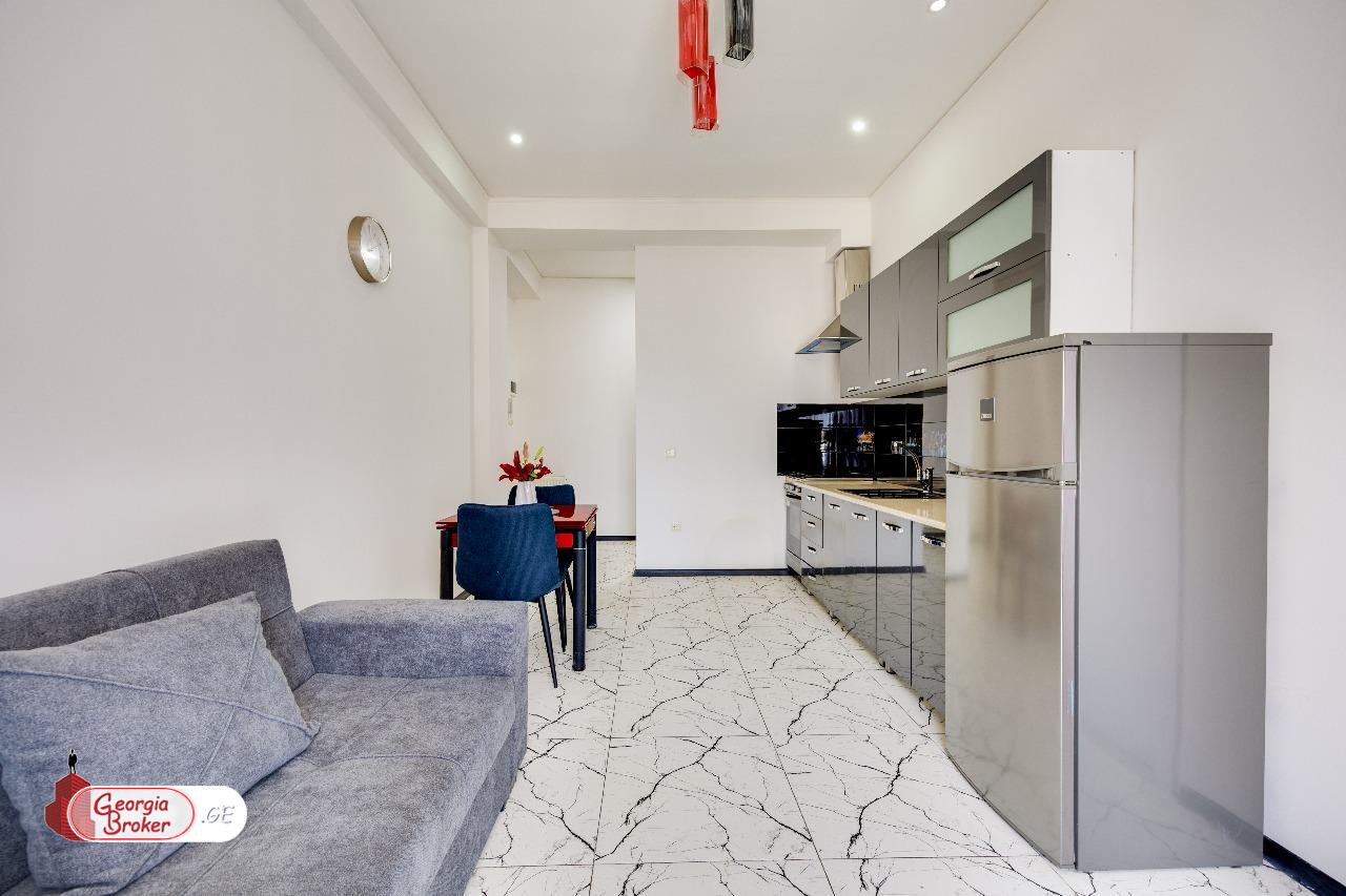 იყიდება ახალი გარემონტებული 2 ოთახიანი ბინა