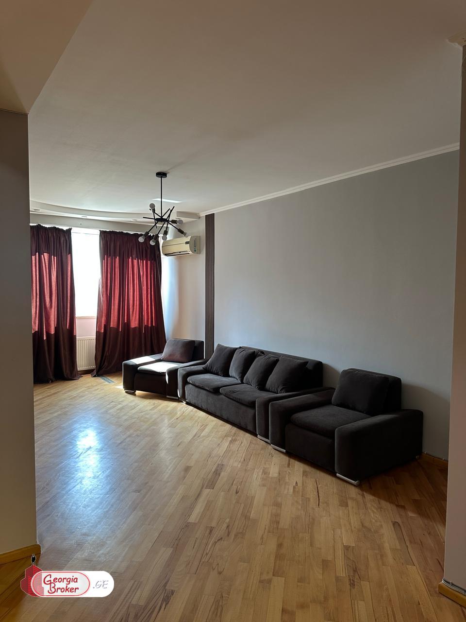 продается квартира с новым ремонтом 3-комнаты