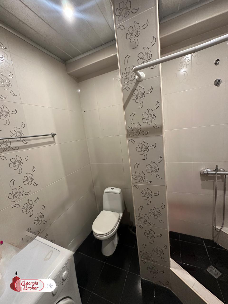 продается квартира с новым ремонтом 3-комнаты