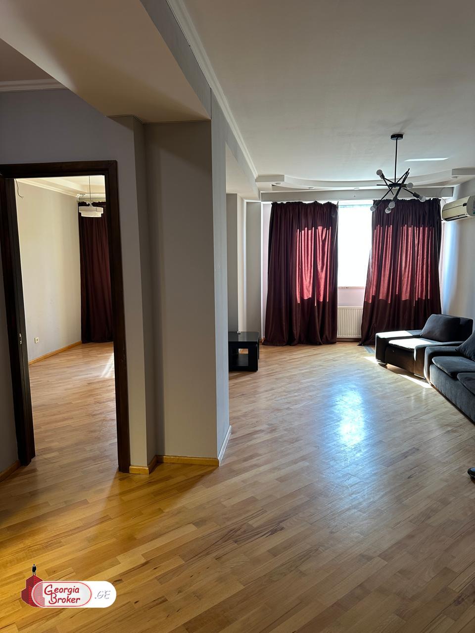 продается квартира с новым ремонтом 3-комнаты