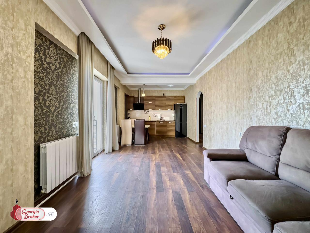 продается квартира с новым ремонтом 3-комнаты