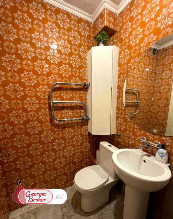 იყიდება ახალი გარემონტებული 4 ოთახიანი ბინა