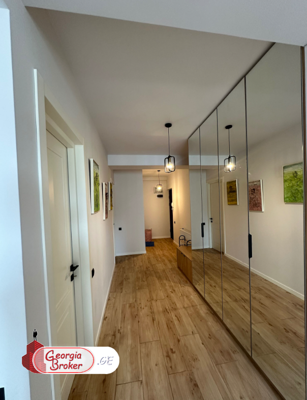 იყიდება ახალი გარემონტებული 3 ოთახიანი ბინა