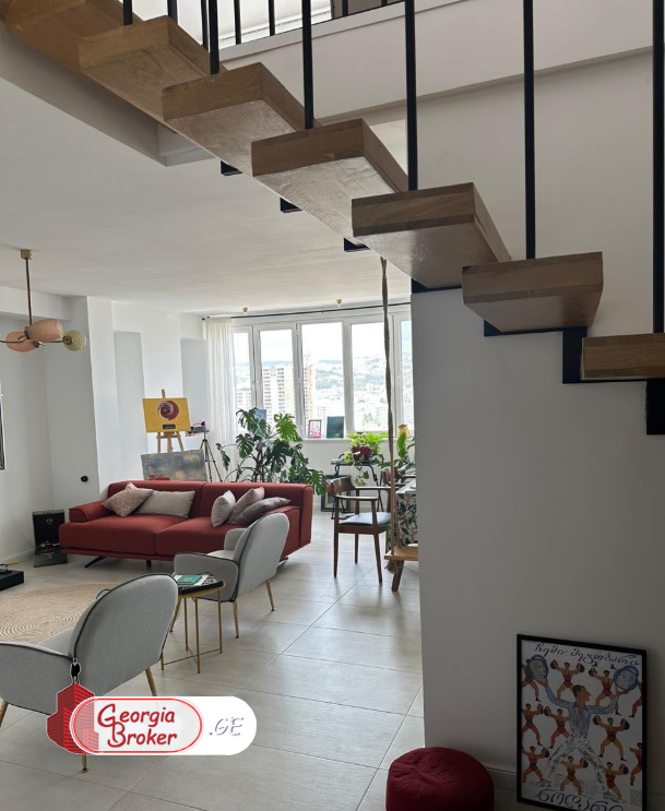 იყიდება ახალი გარემონტებული 5 ოთახიანი ბინა