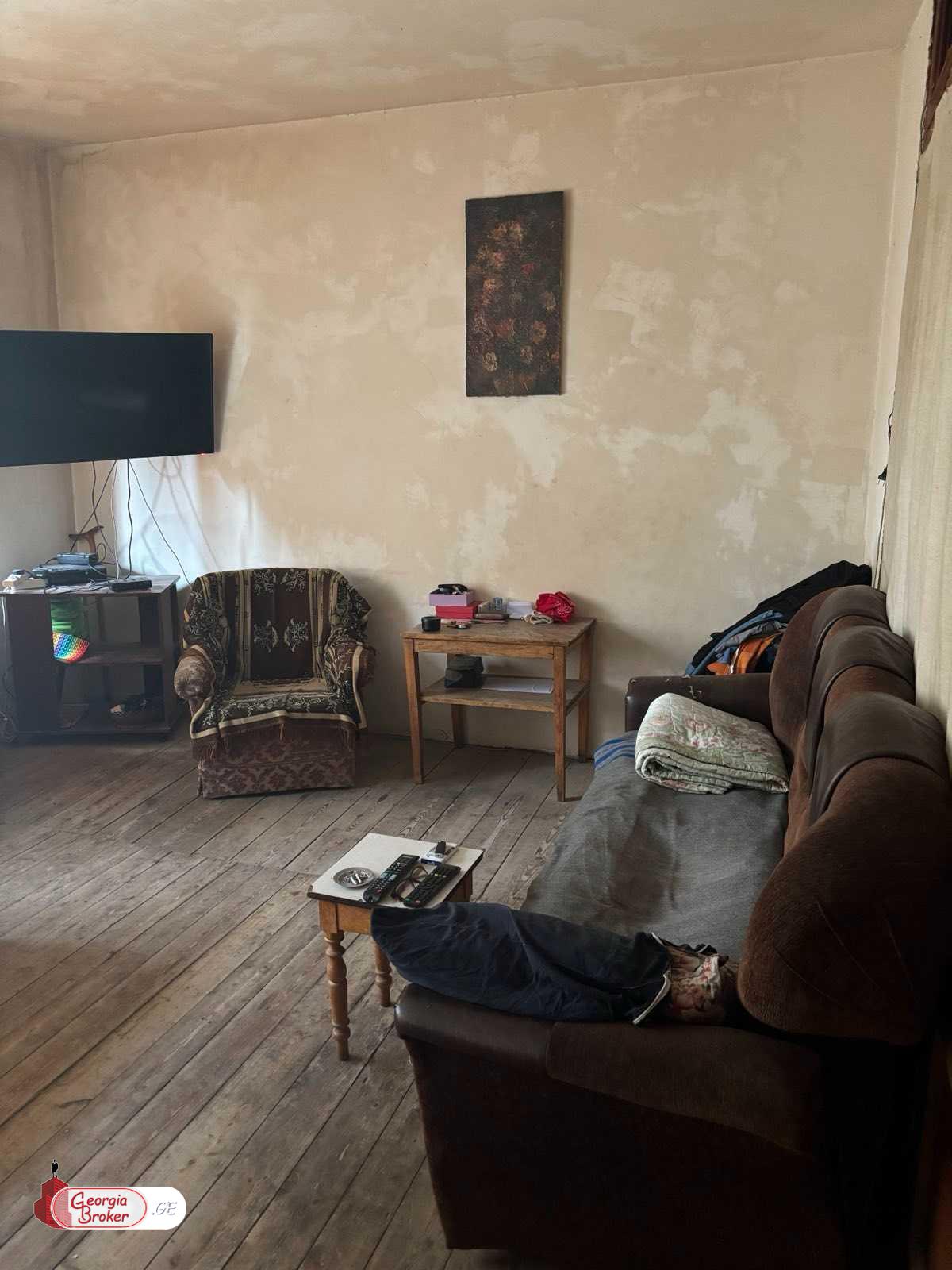 იყიდება სარემონტო 3 ოთახიანი ბინა