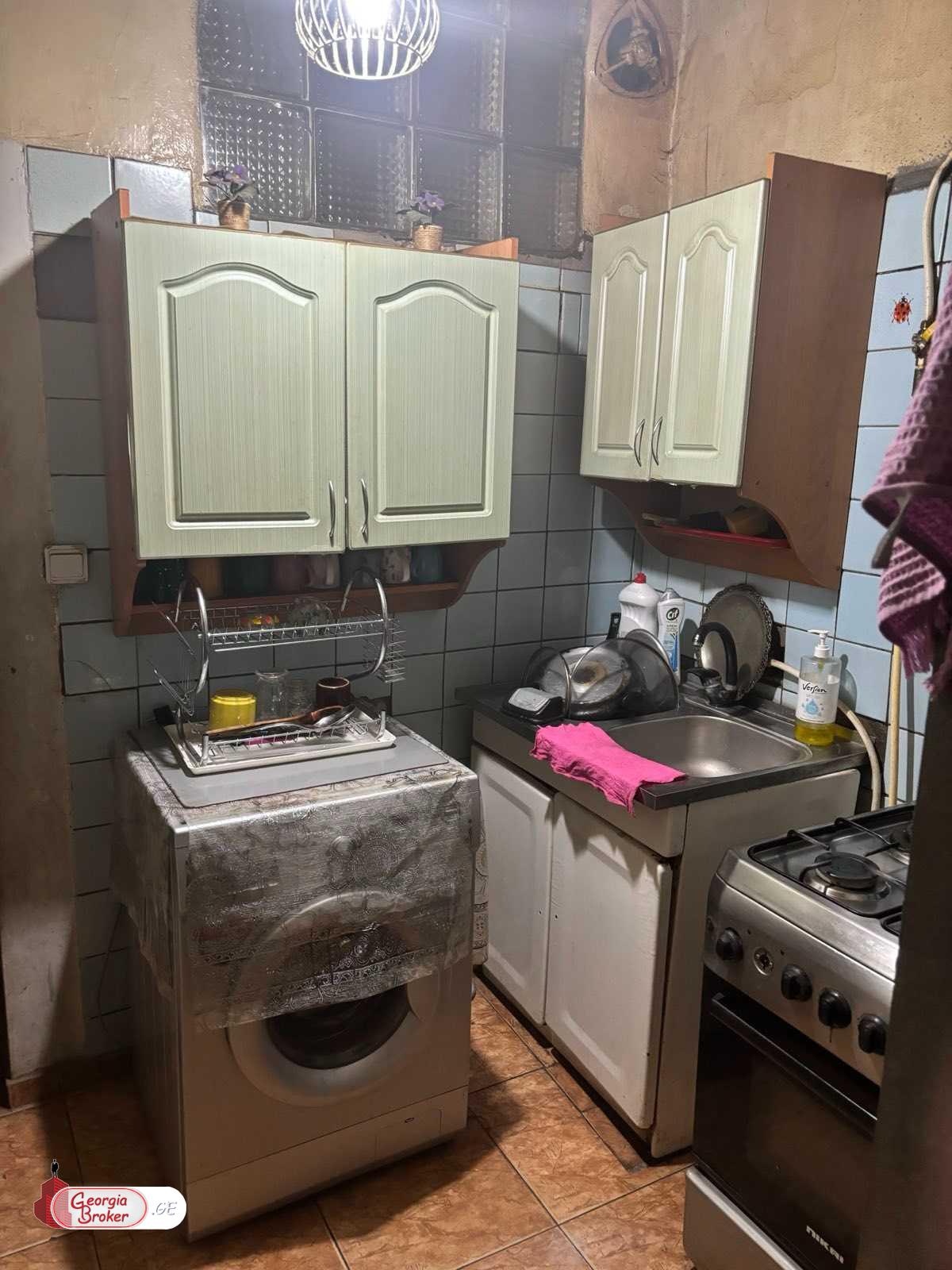 იყიდება სარემონტო 3 ოთახიანი ბინა