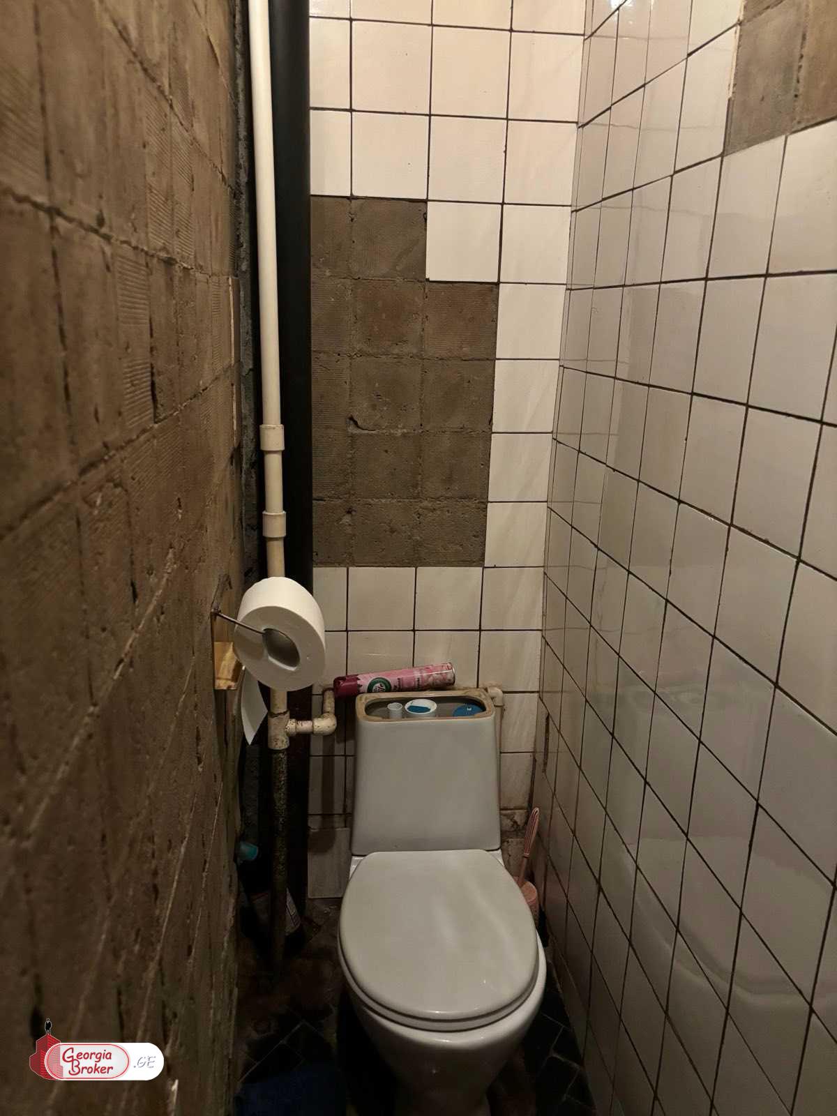 იყიდება სარემონტო 3 ოთახიანი ბინა