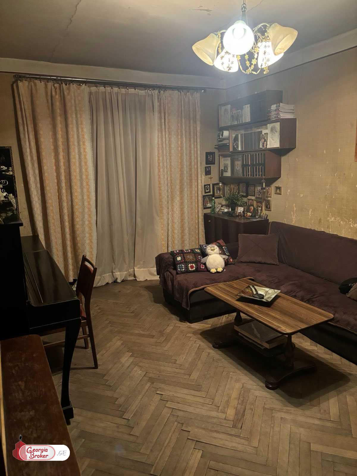 იყიდება სარემონტო 3 ოთახიანი ბინა