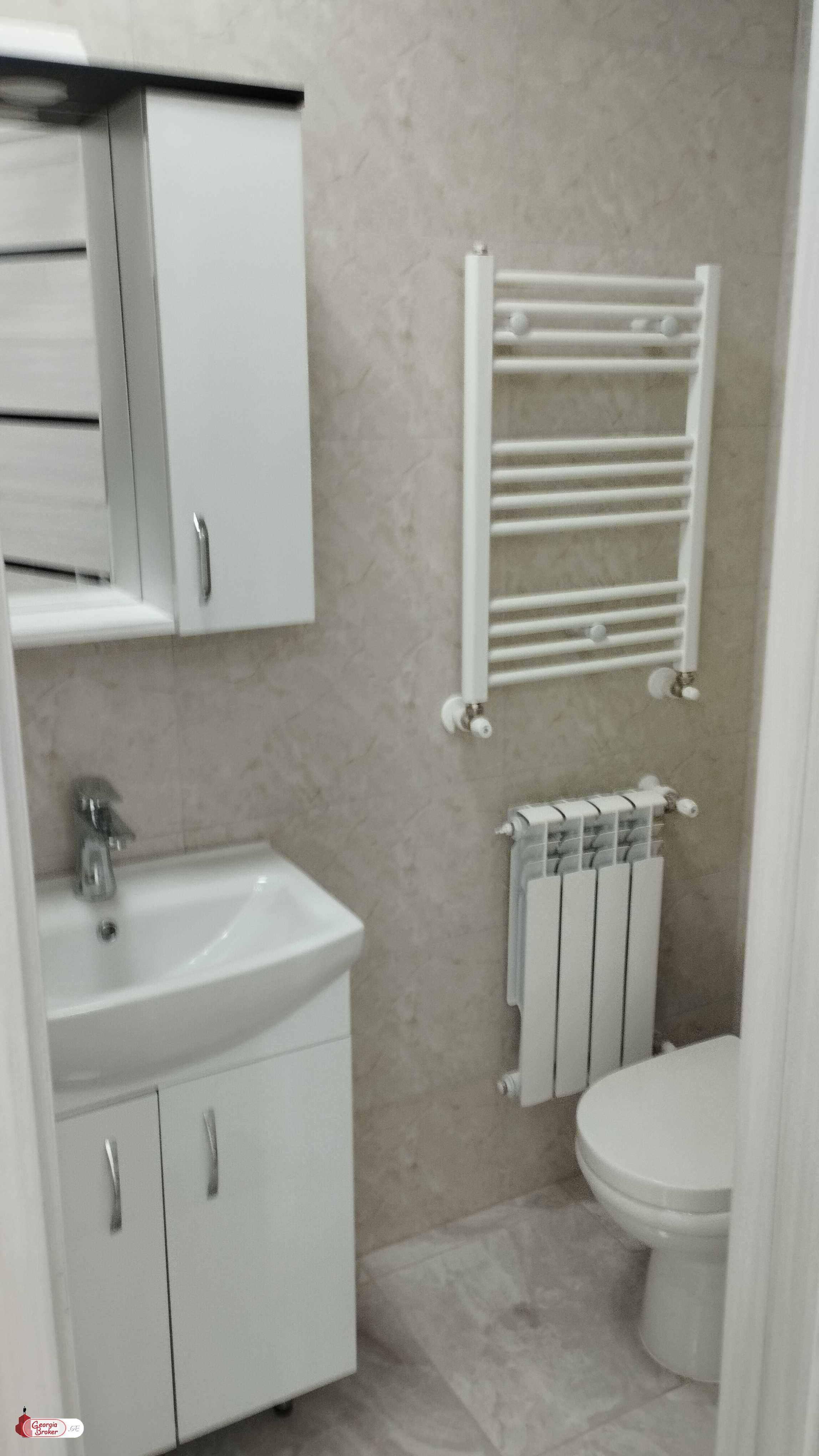 nearly repaired 3-room apartment for sale