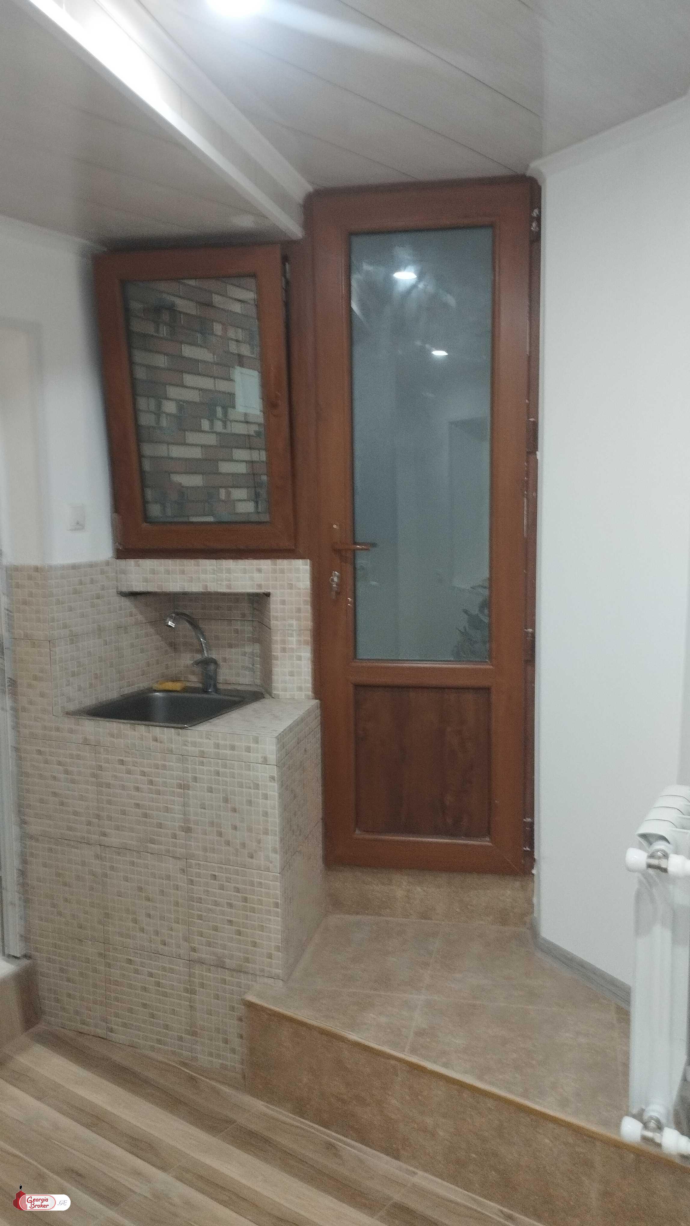 nearly repaired 3-room apartment for sale