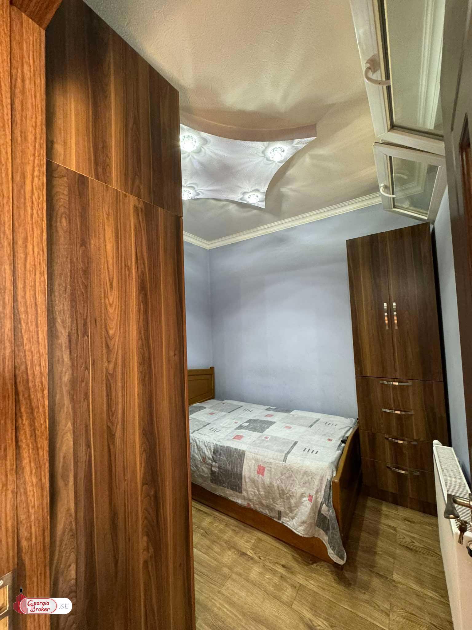 nearly repaired 3-room apartment for sale
