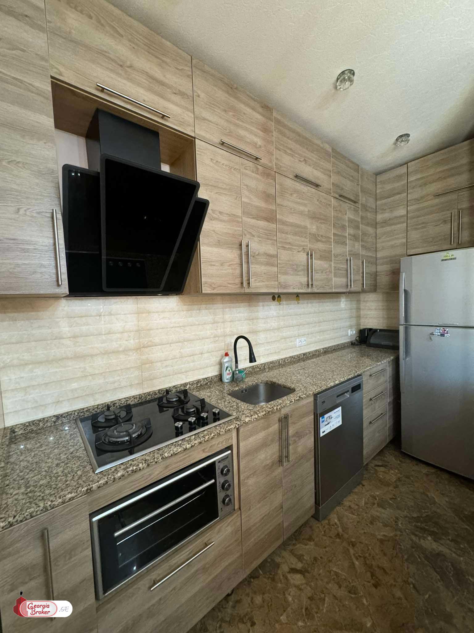 nearly repaired 3-room apartment for sale