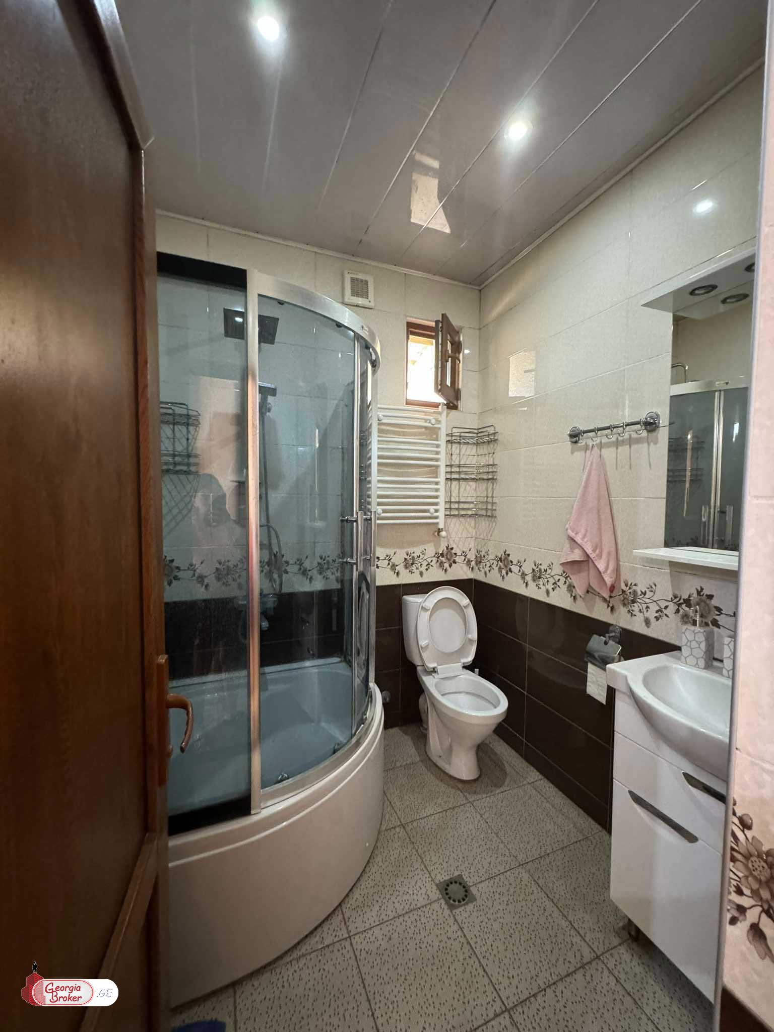 nearly repaired 3-room apartment for sale