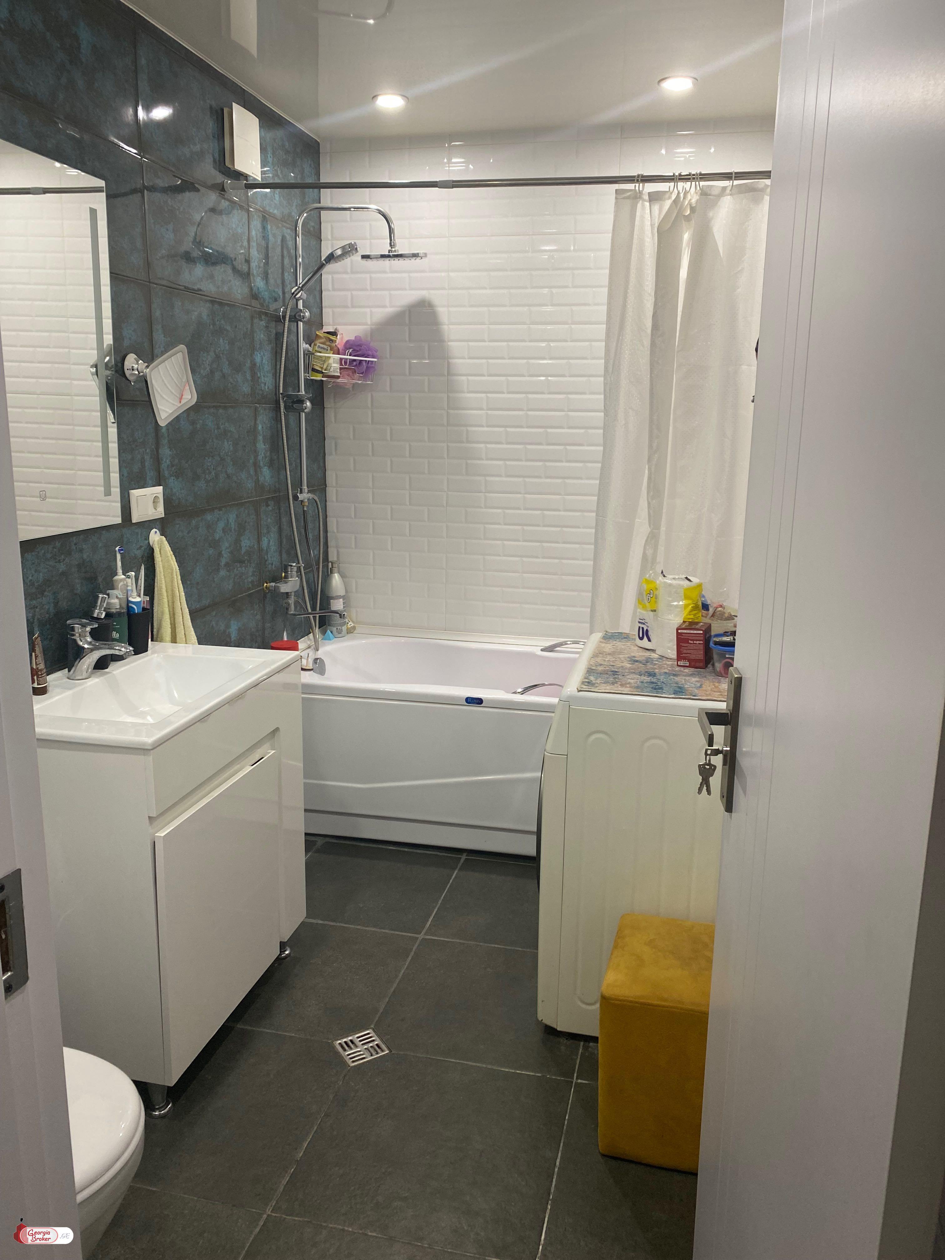 nearly repaired 3-room apartment for sale