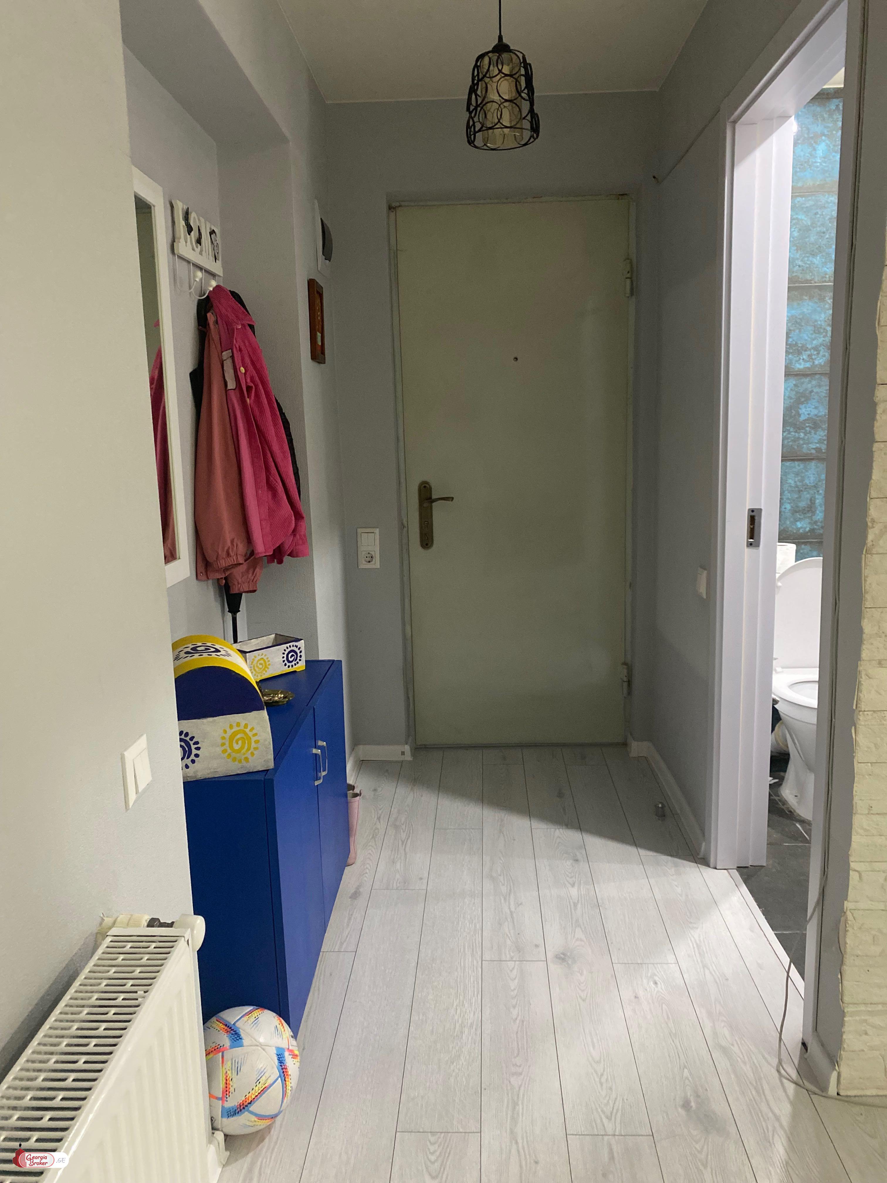 nearly repaired 3-room apartment for sale