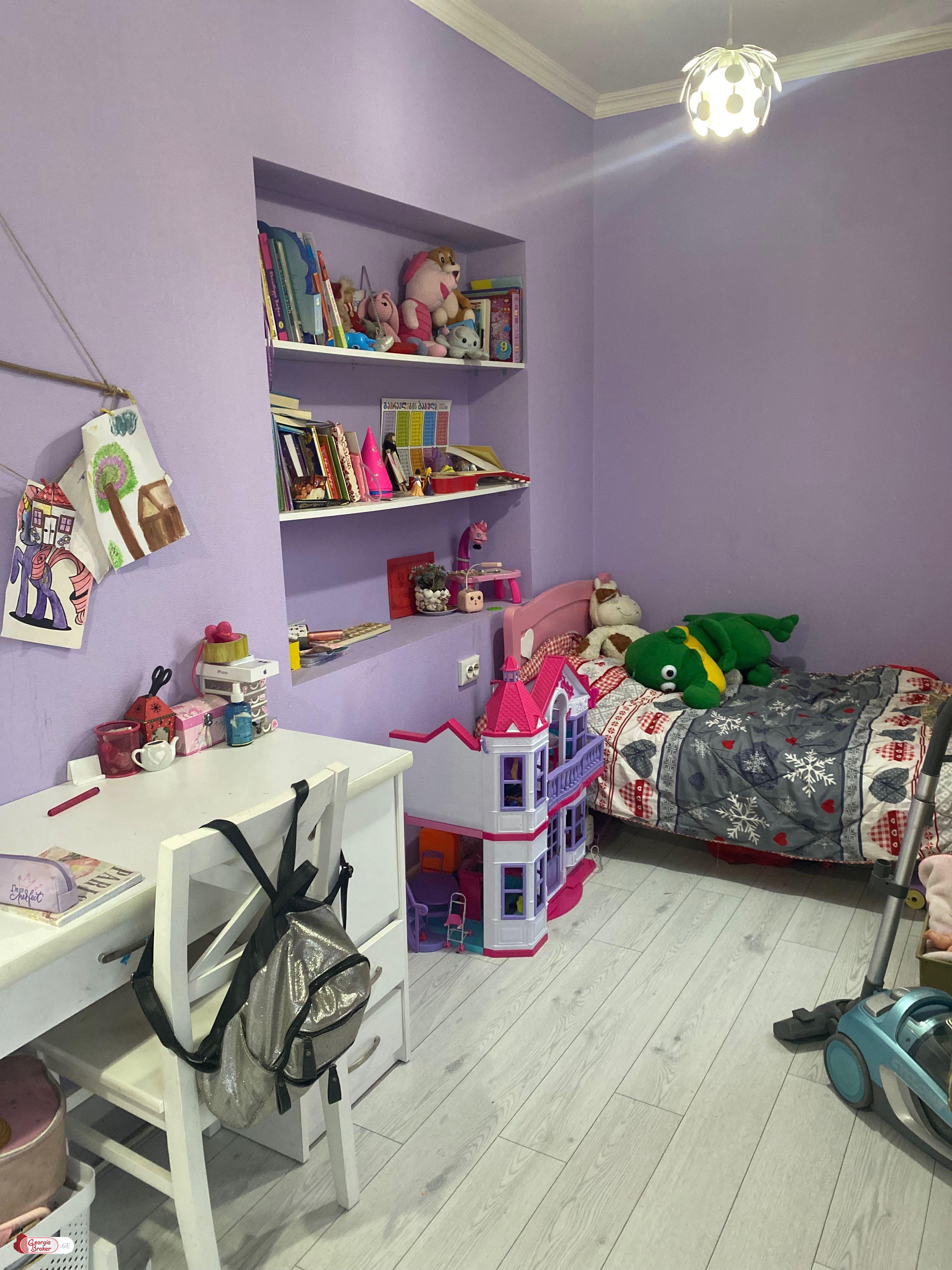 nearly repaired 3-room apartment for sale