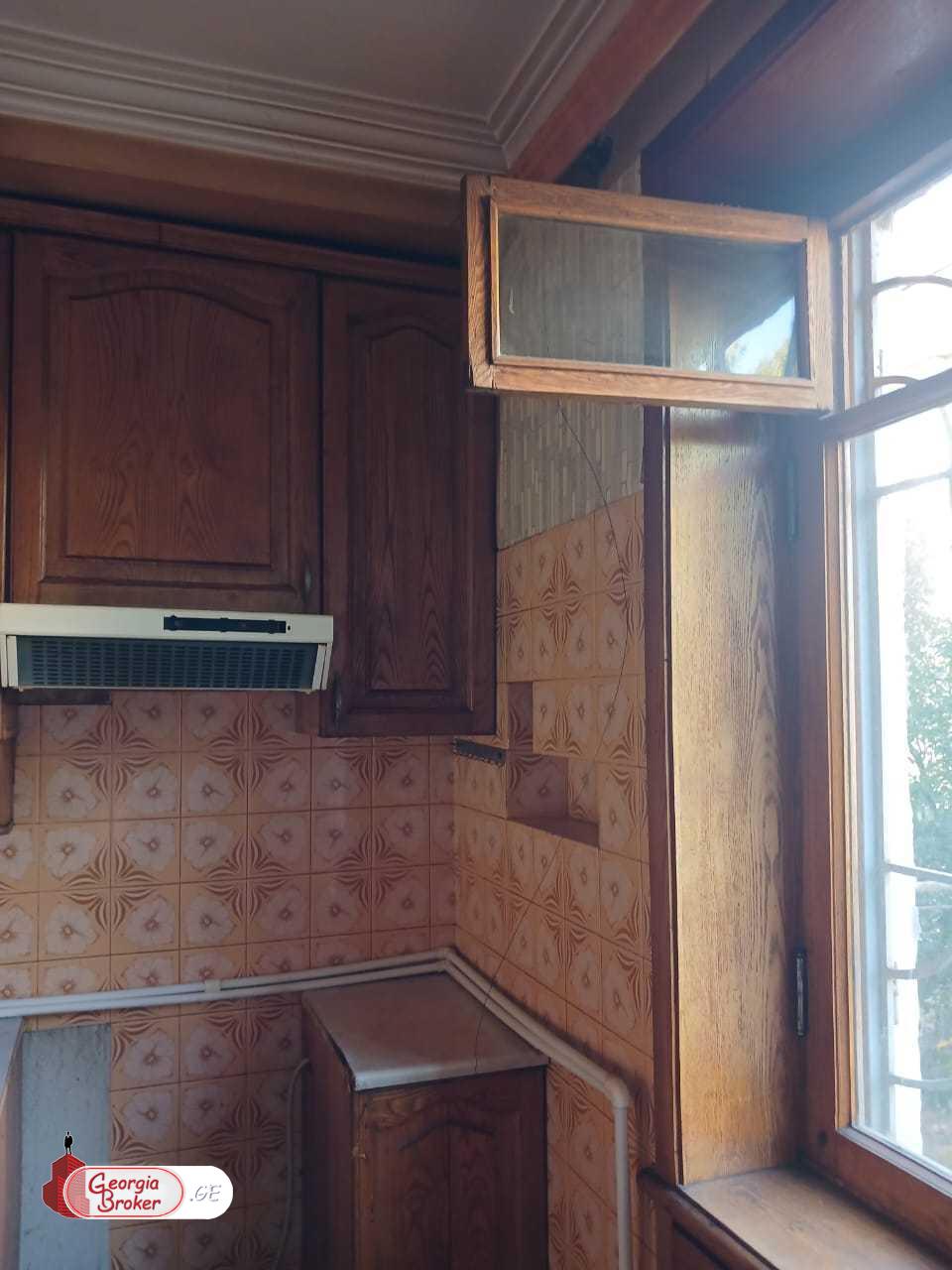 old repaired 4-room apartment for sale