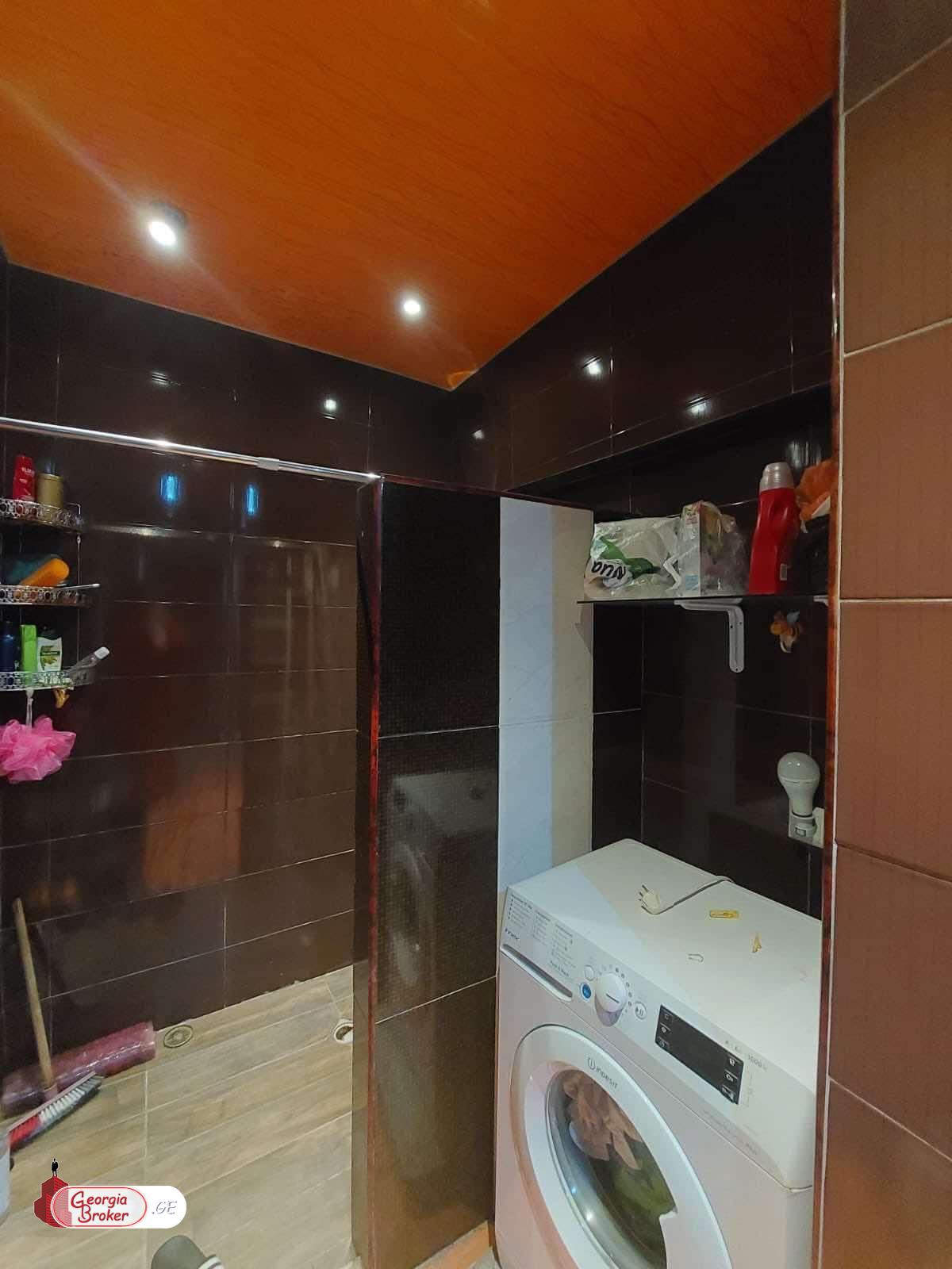 продается квартира с новым ремонтом 3-комнаты