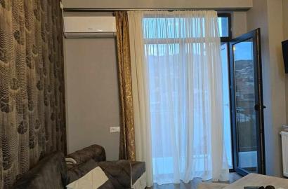 იყიდება ახალი გარემონტებული 2 ოთახიანი ბინა